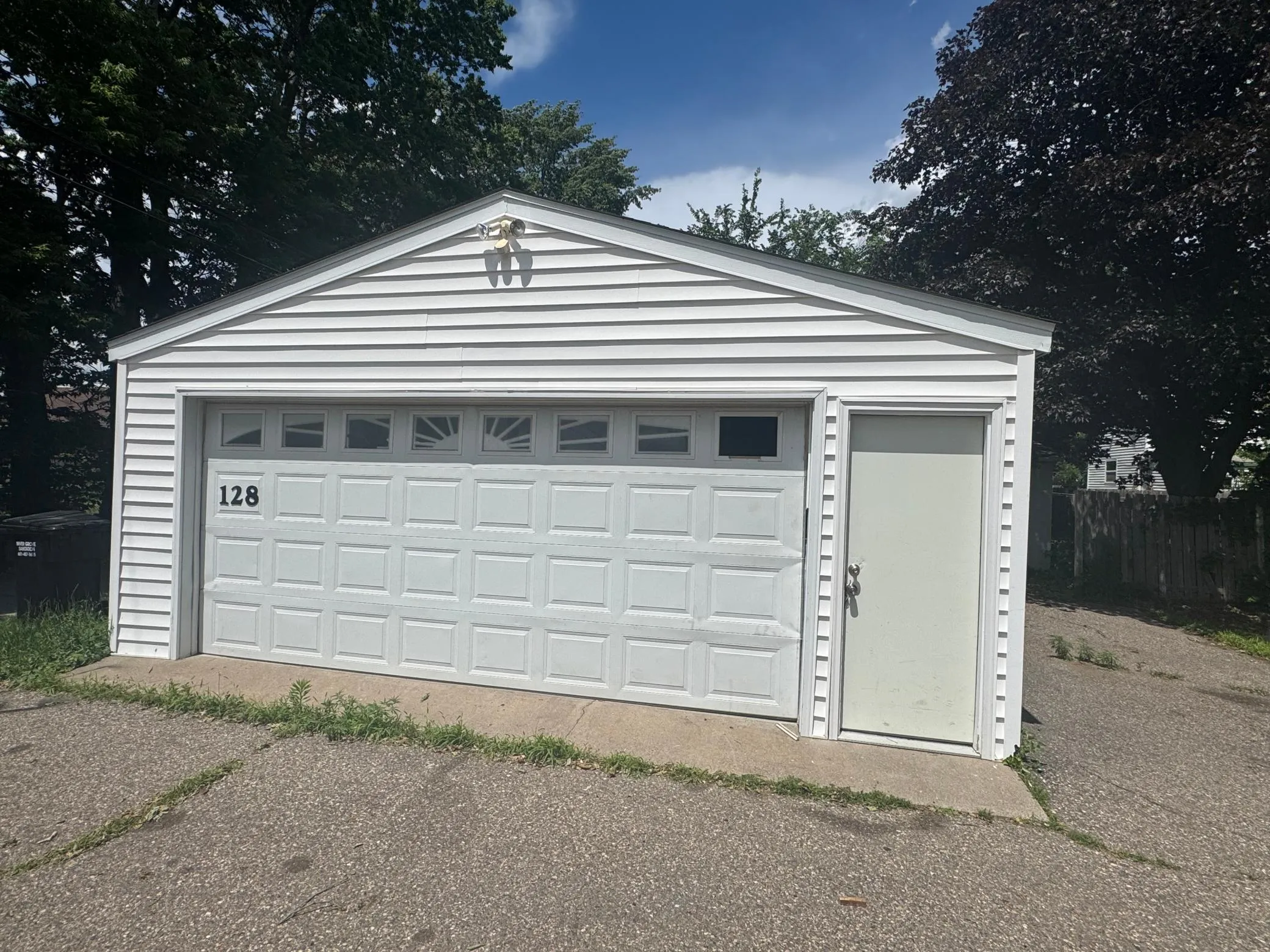 Photo 4 of 128 4th S Avenue