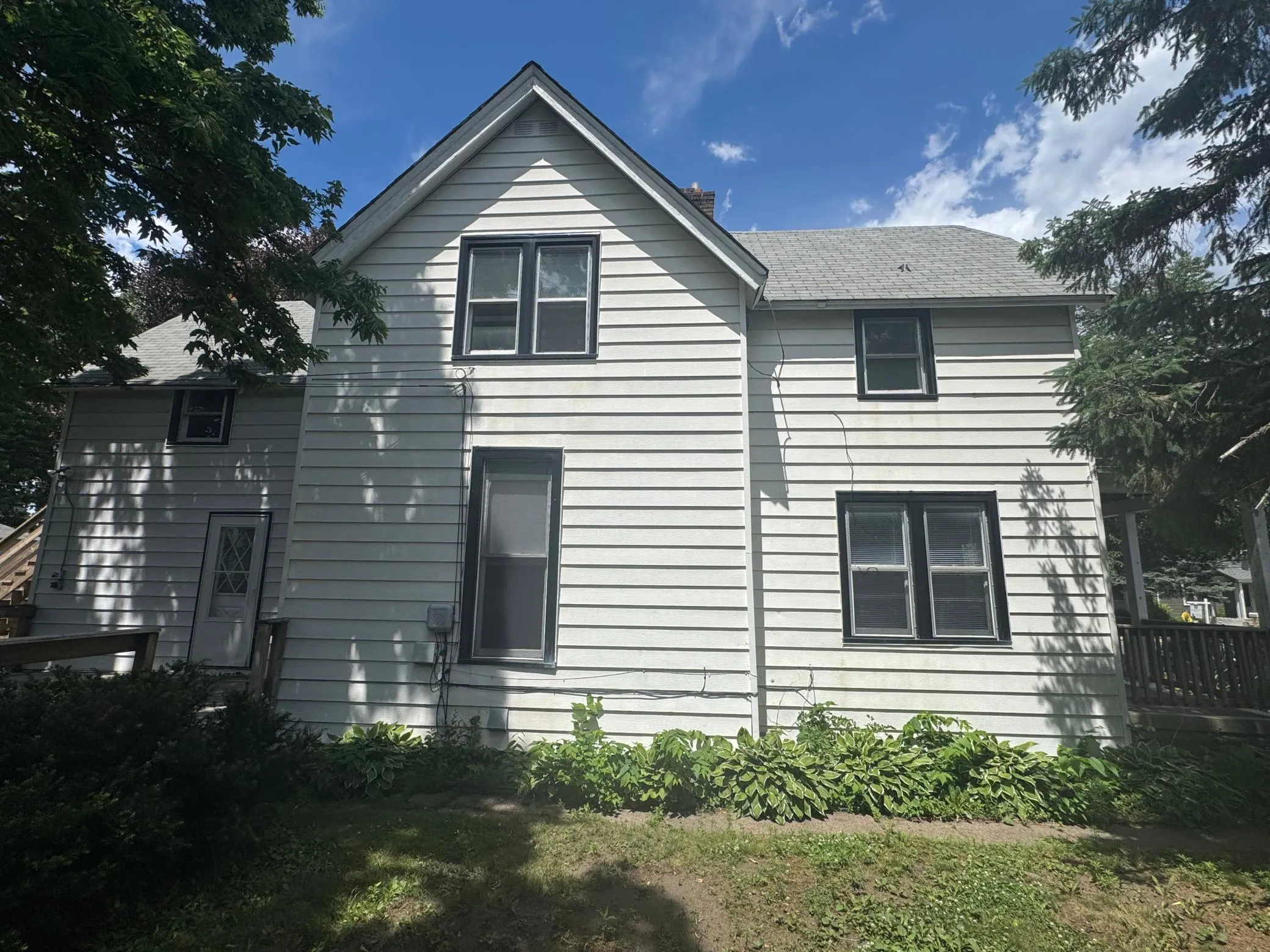 Photo 2 of 128 4th S Avenue