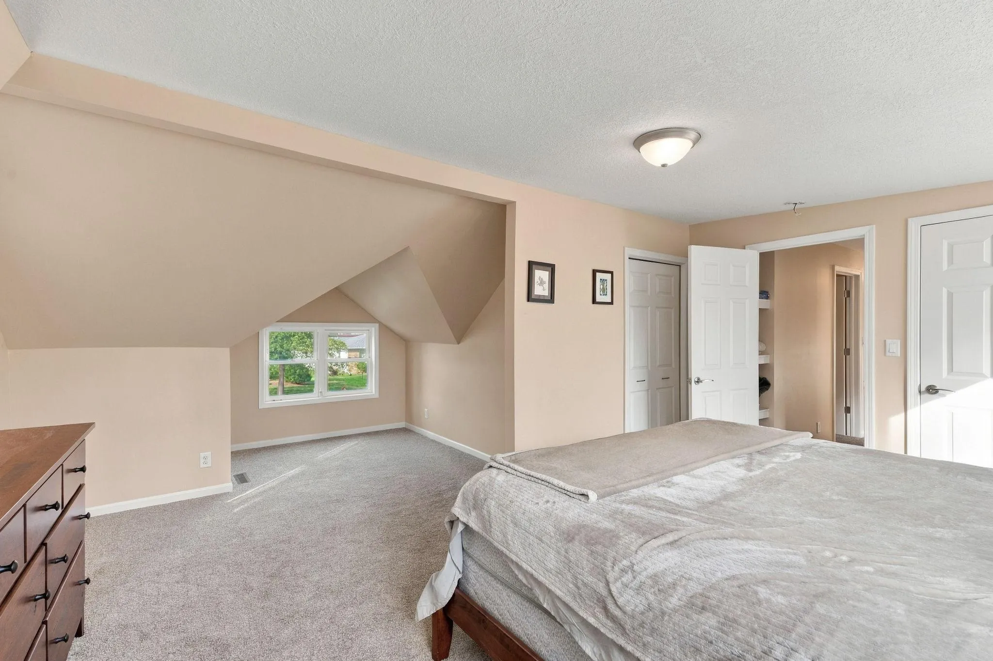 Photo 17 of 1852 Holton Street