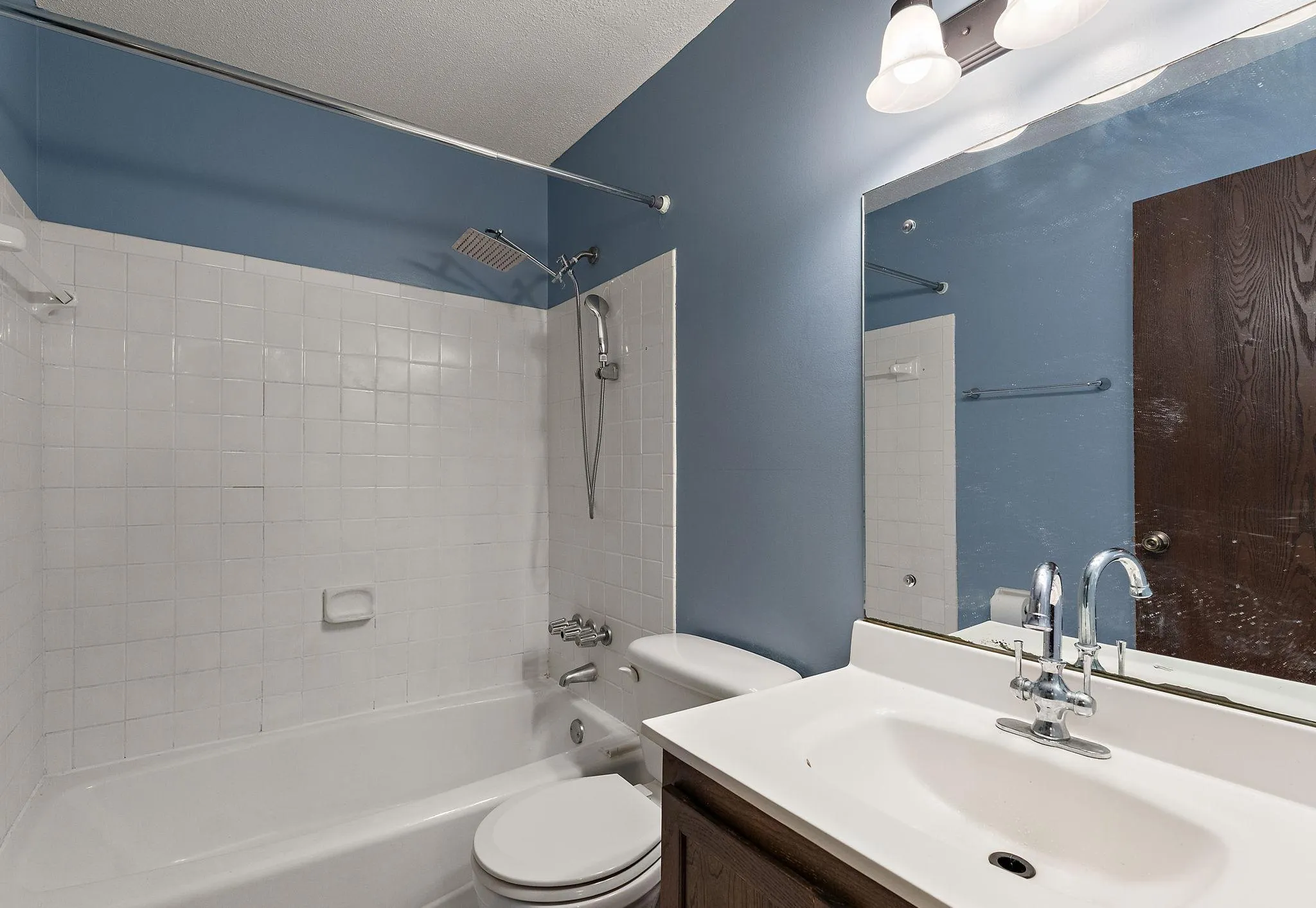 Photo 20 of 122 Demont E Avenue Unit 258