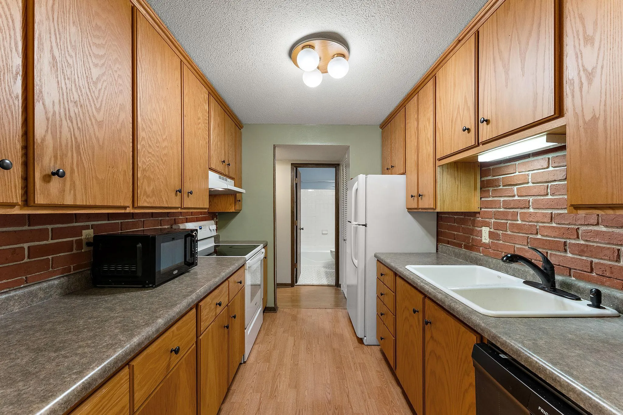 Photo 12 of 122 Demont E Avenue Unit 258