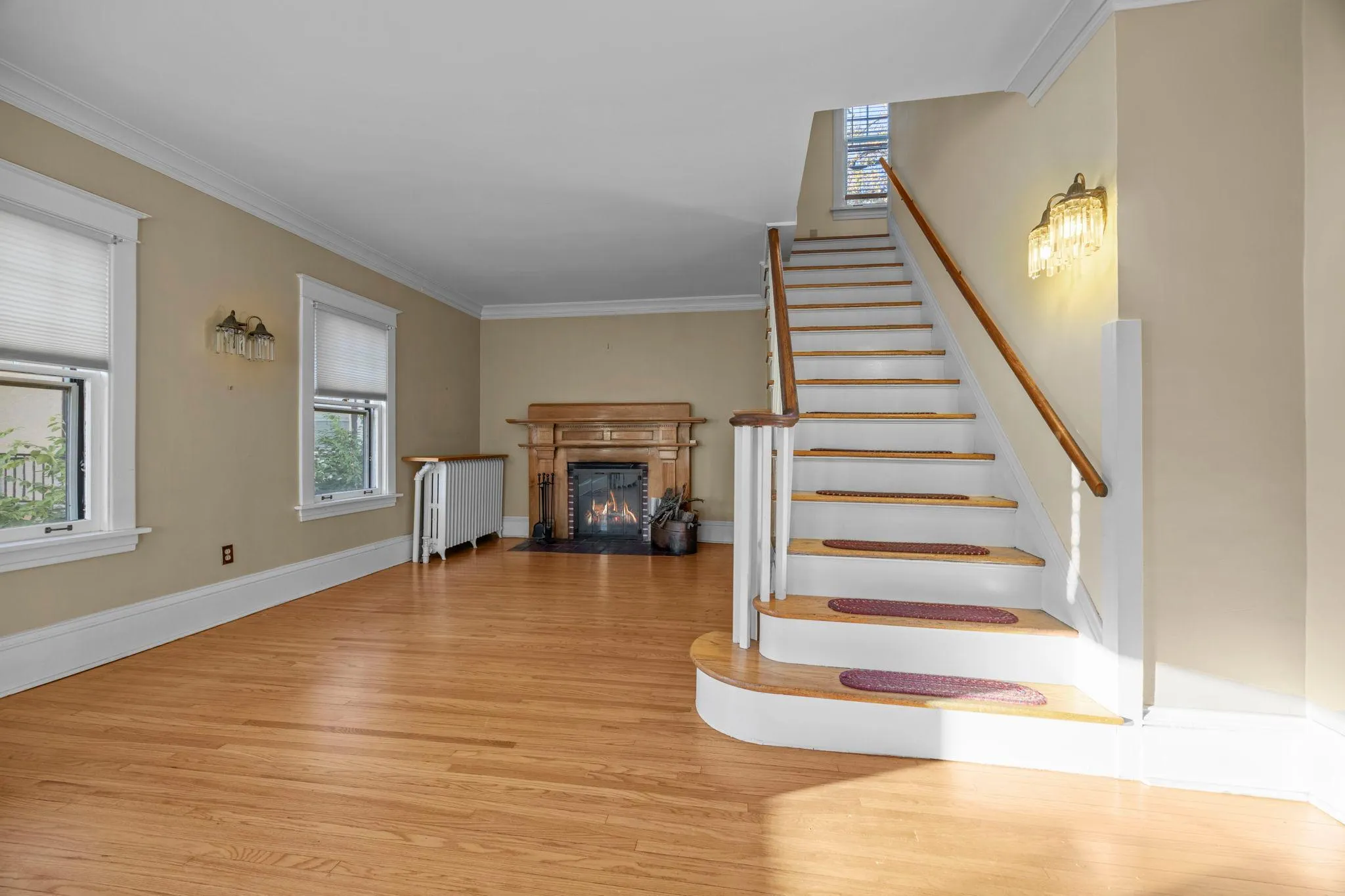 Photo 4 of 579 Lincoln Avenue