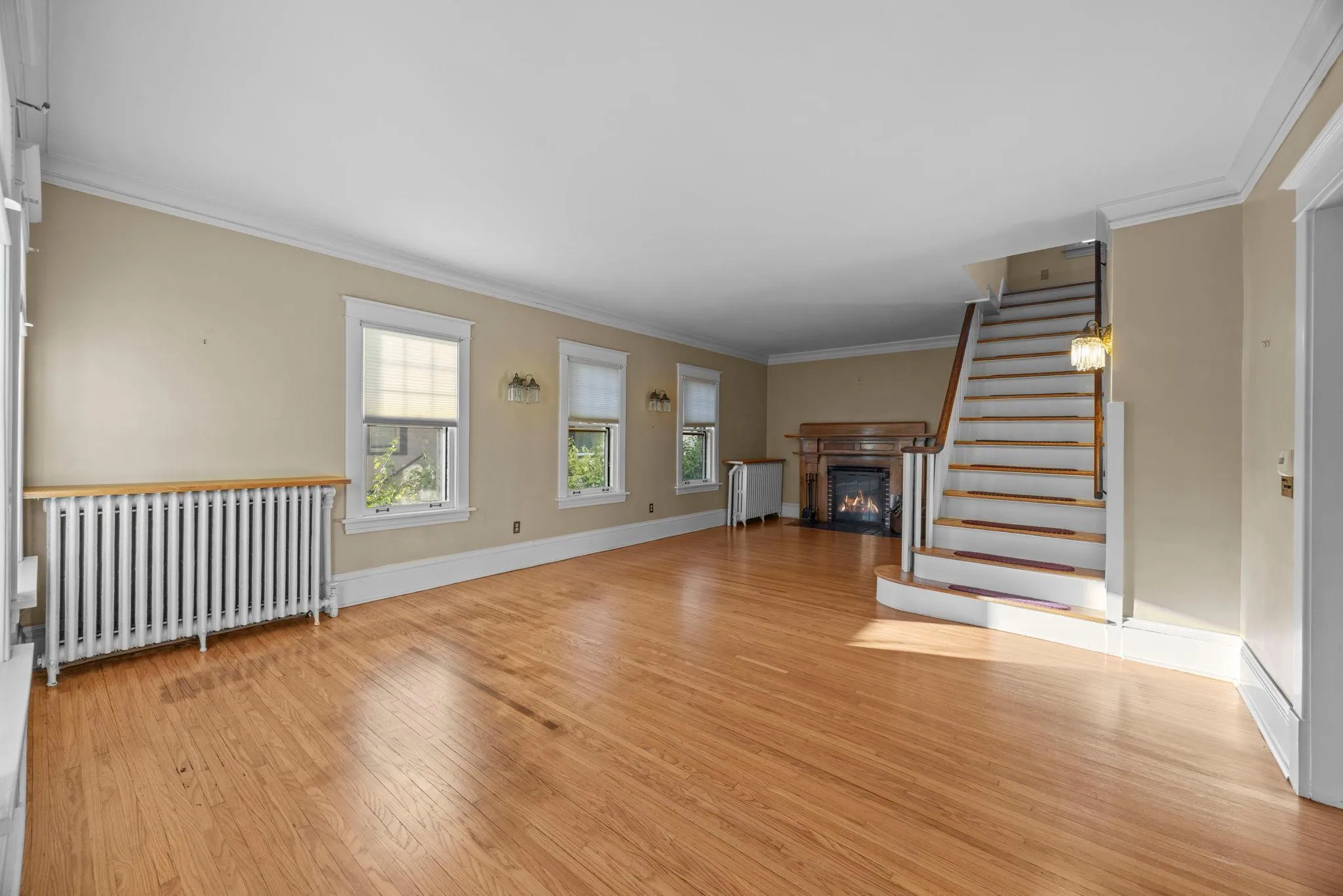 Photo 7 of 579 Lincoln Avenue