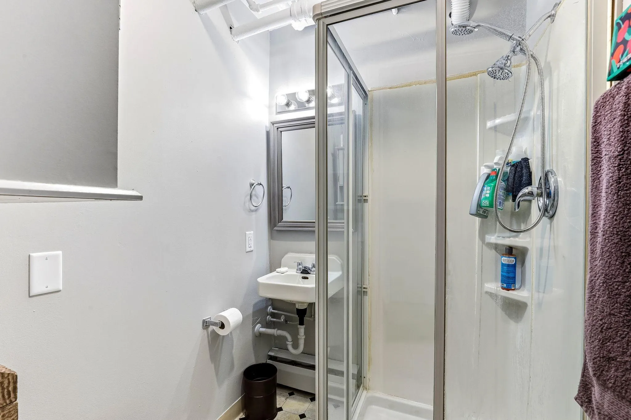 Photo 8 of 286 Van Buren Avenue Unit 9