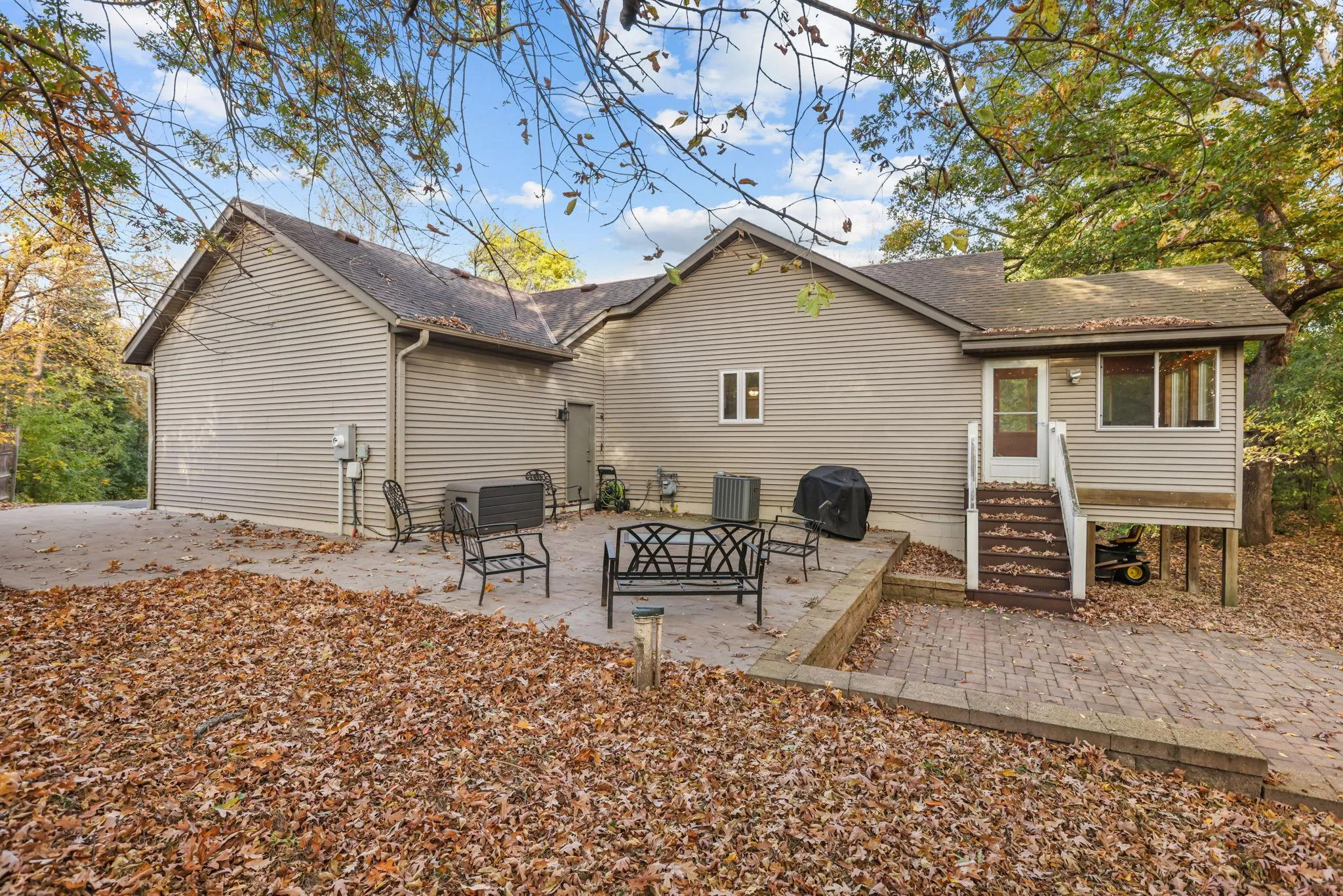 Photo 6 of 7961 Pioneer Road