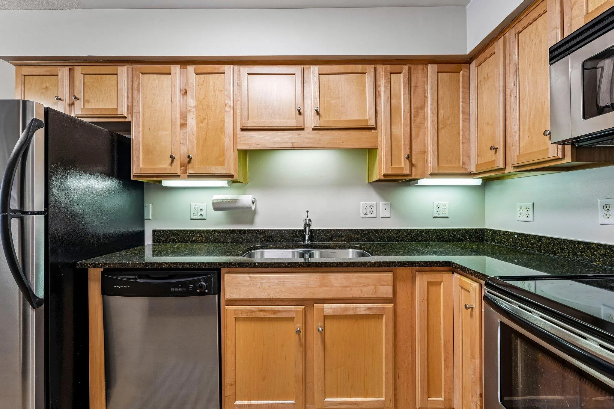 Photo 11 of 2727 W 43rd Street Unit 103