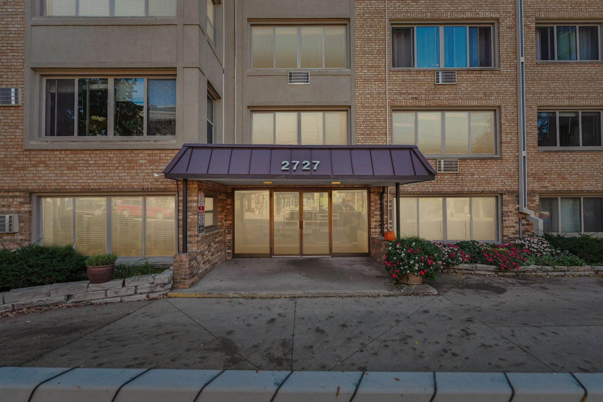 Photo 44 of 2727 W 43rd Street Unit 103