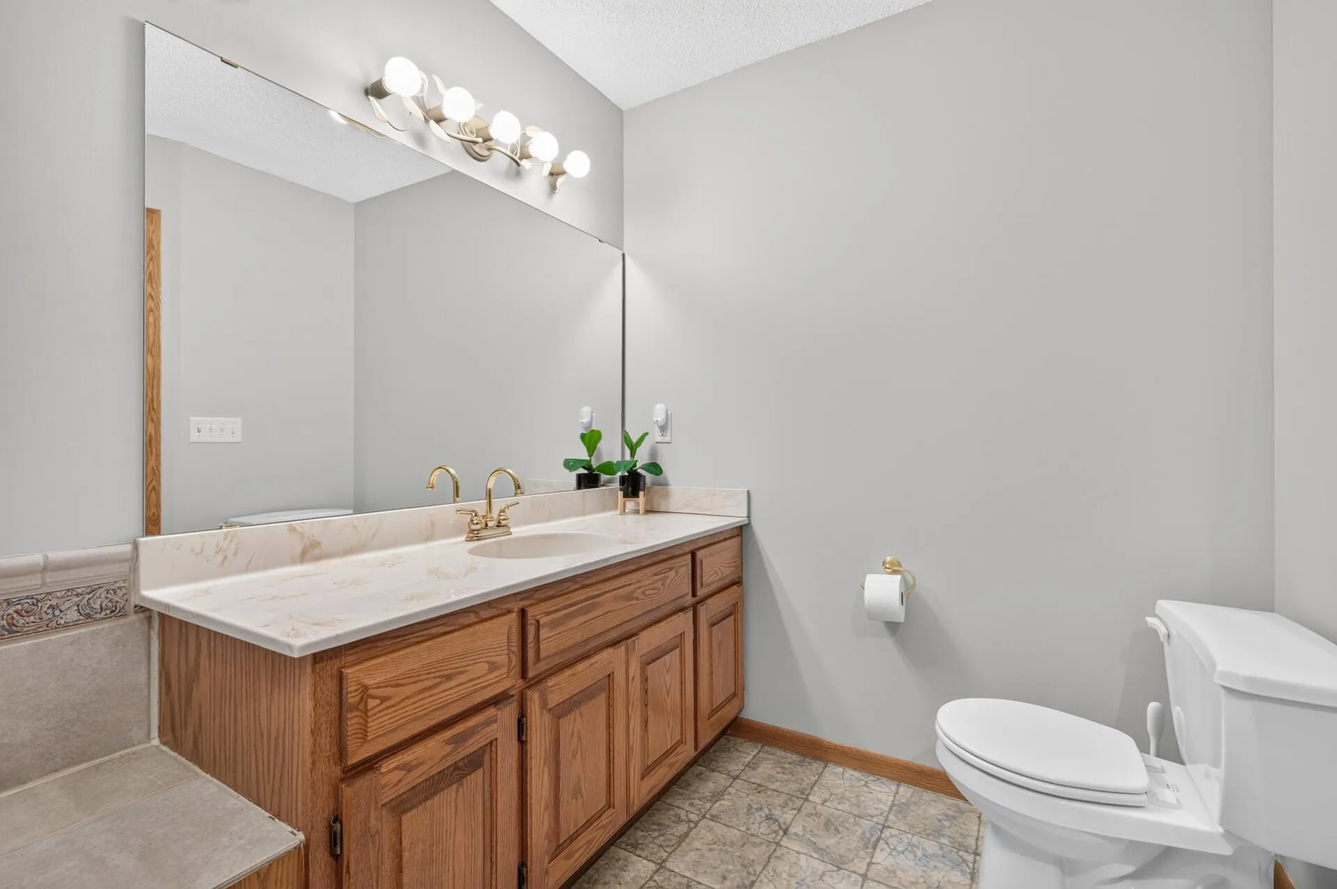 Photo 25 of 1055 N Shore Drive