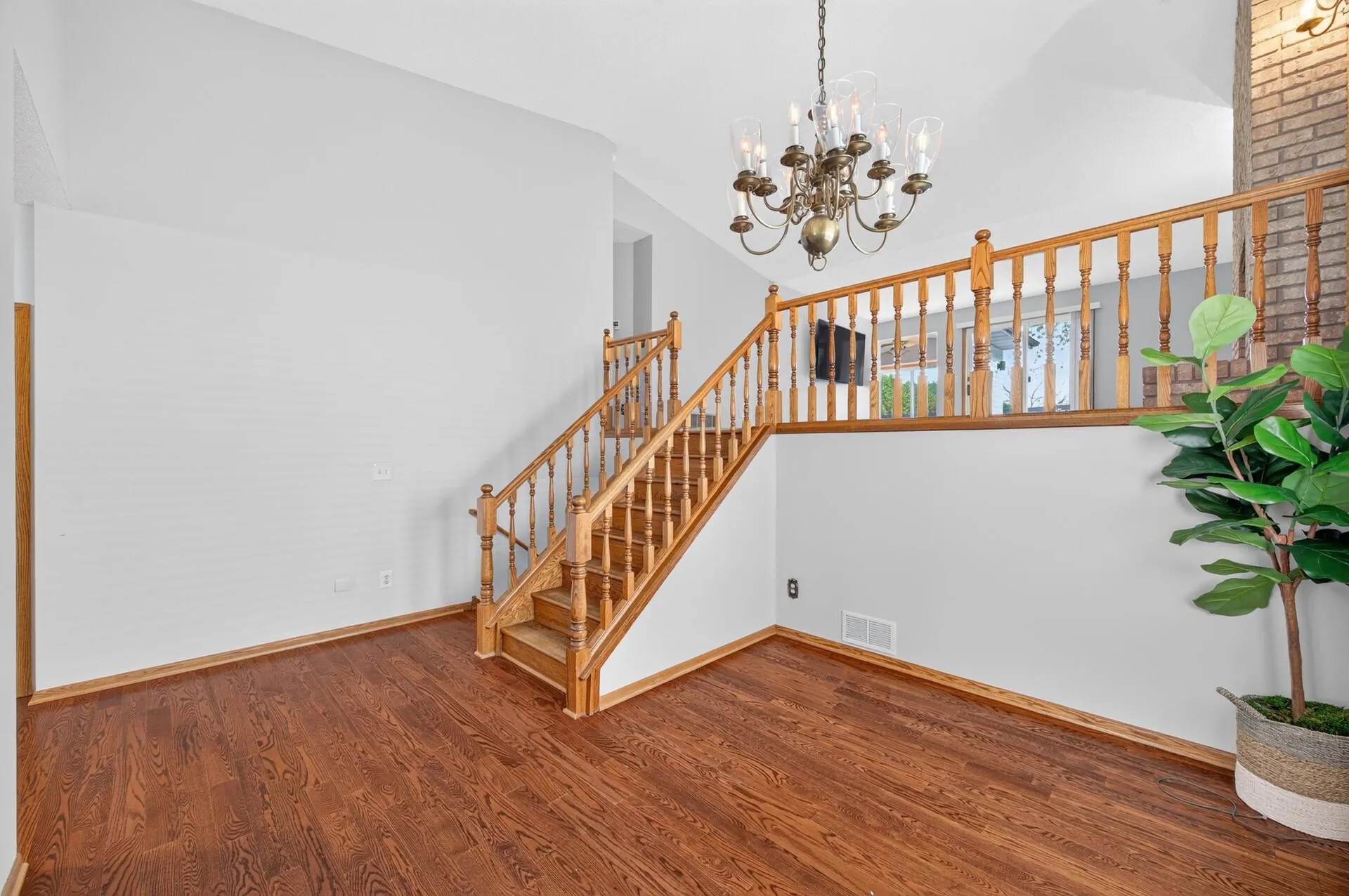 Photo 11 of 1055 N Shore Drive
