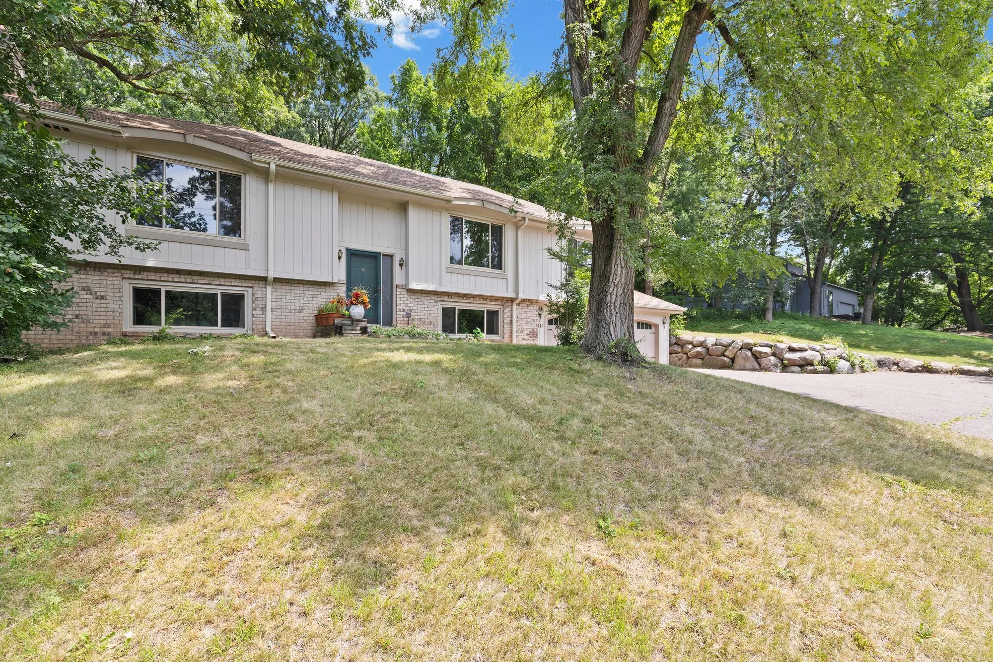 Photo 4 of 4115 Williston Road