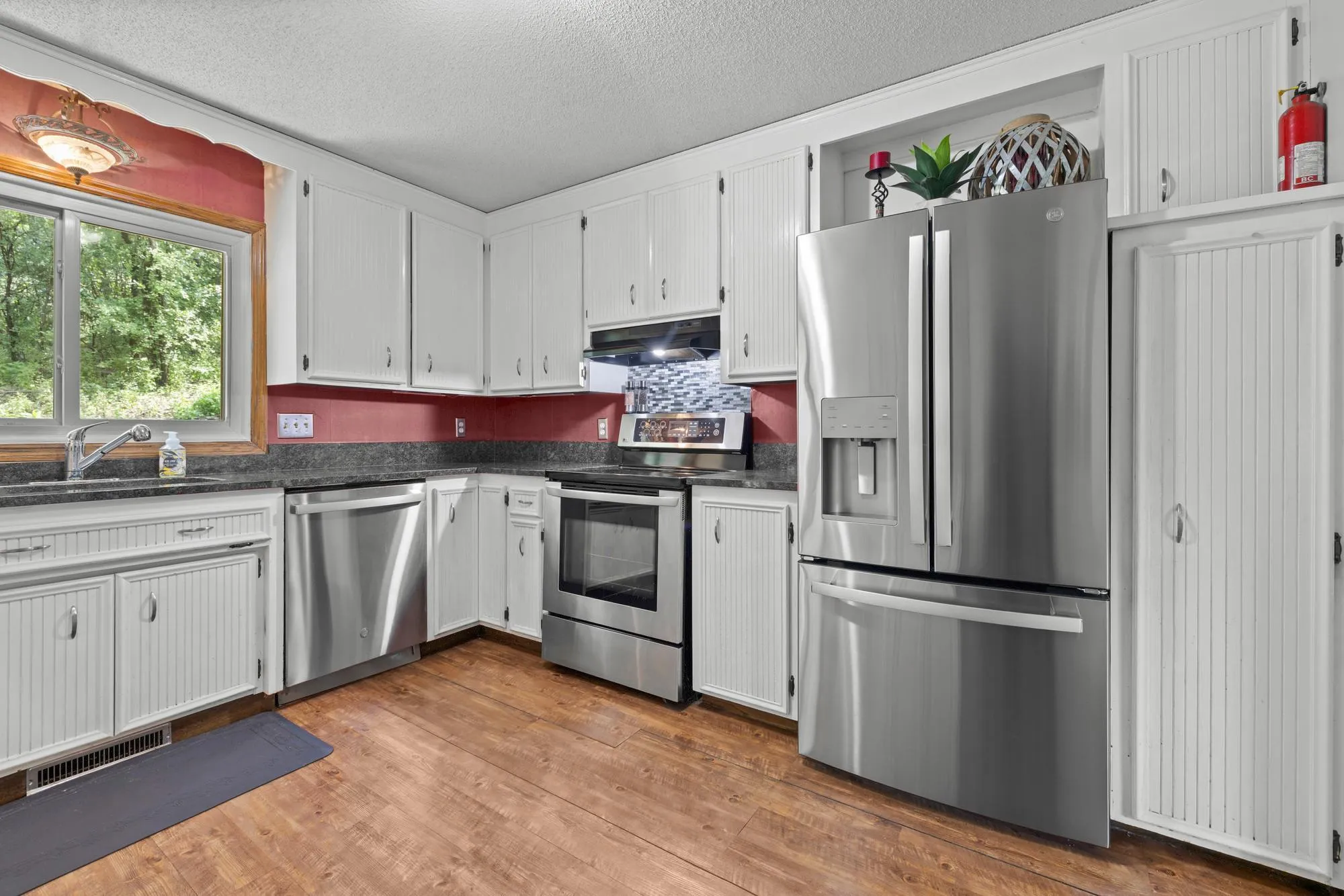Photo 16 of 4115 Williston Road