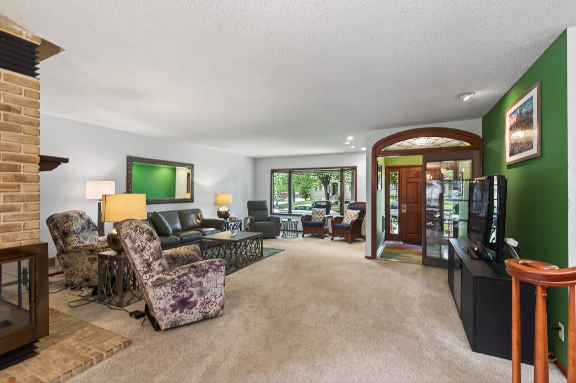 Photo 4 of 2307 Mckinley Ne Street