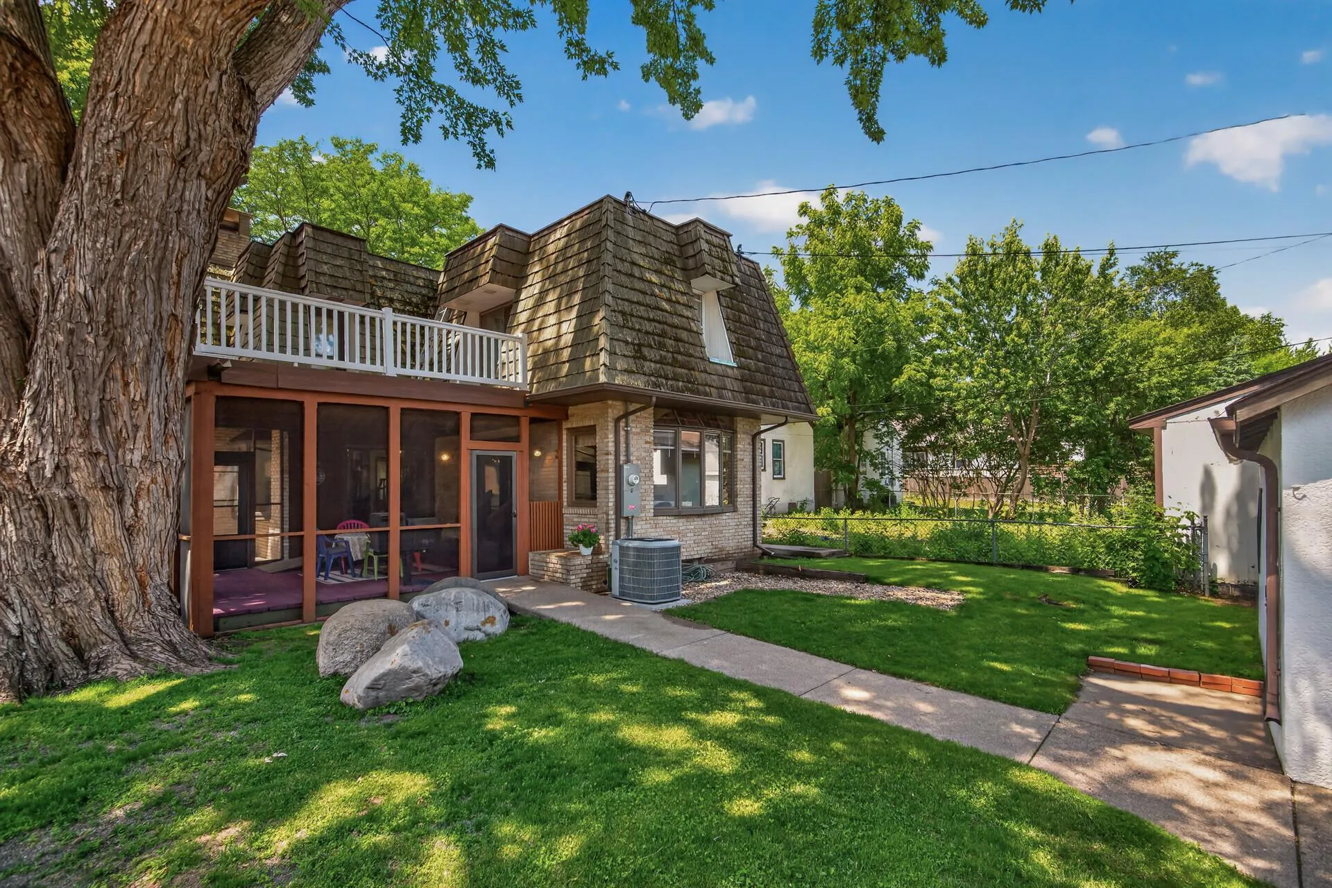 Photo 39 of 2307 Mckinley Ne Street