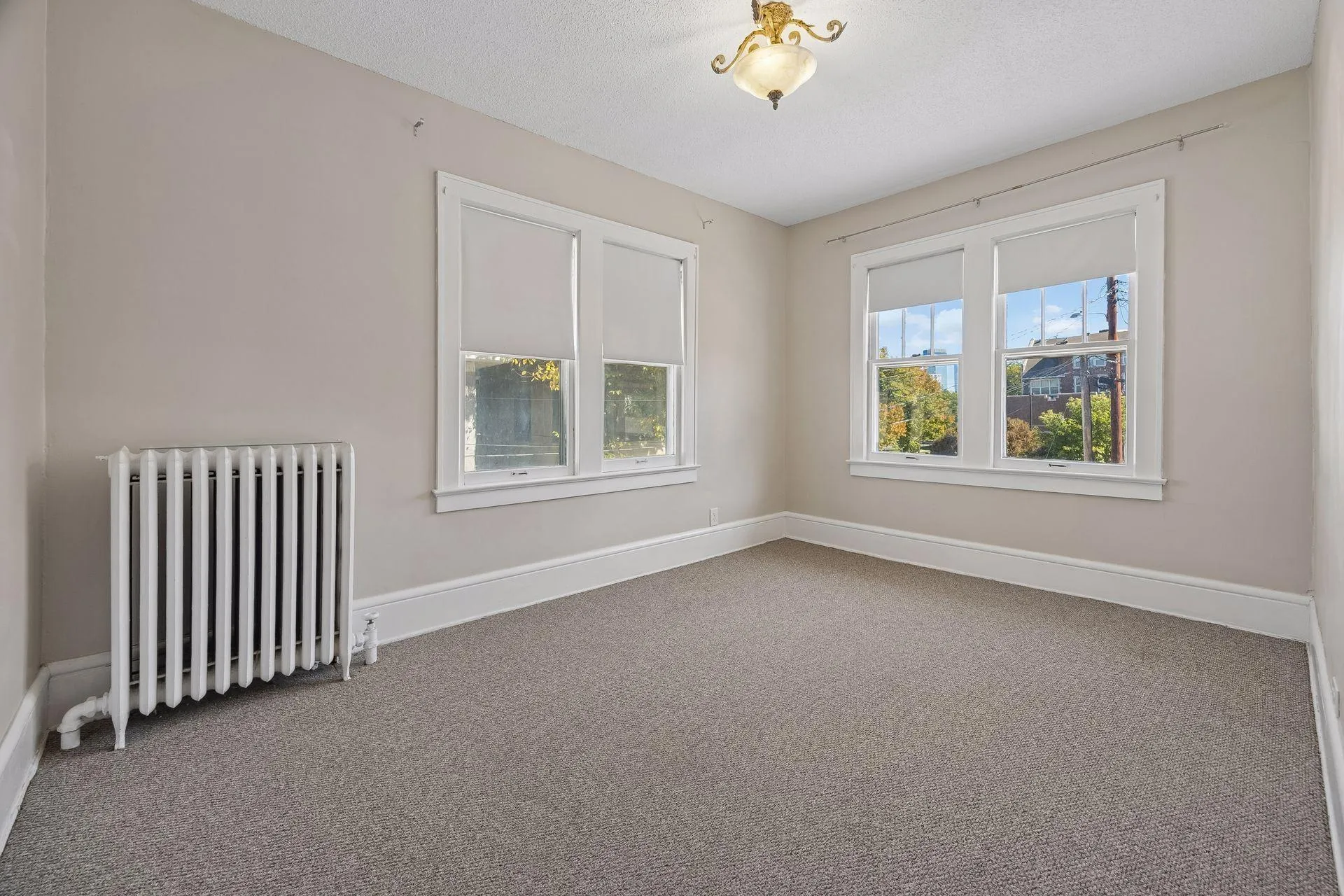 Photo 16 of 629 Kenwood Parkway