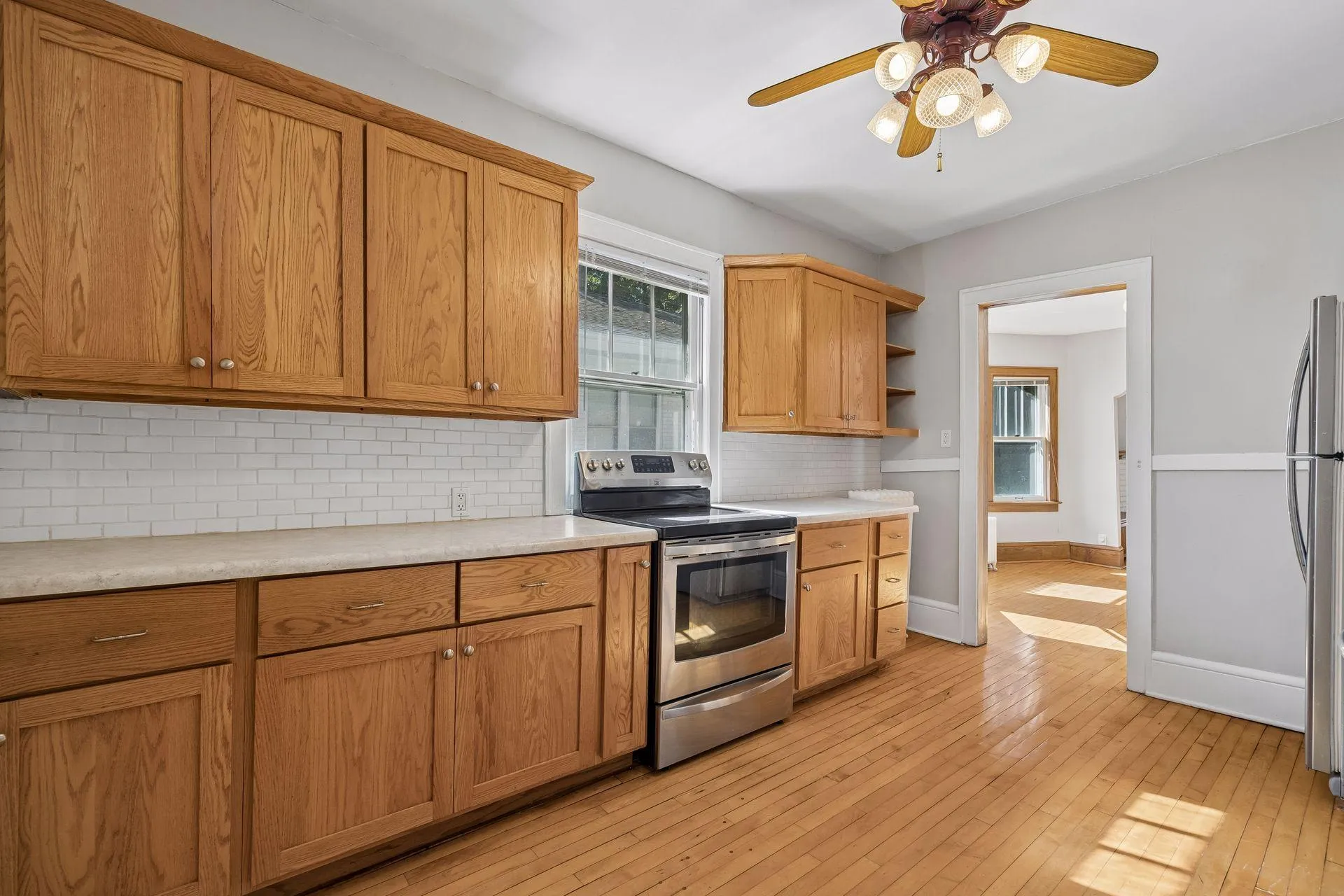 Photo 10 of 629 Kenwood Parkway