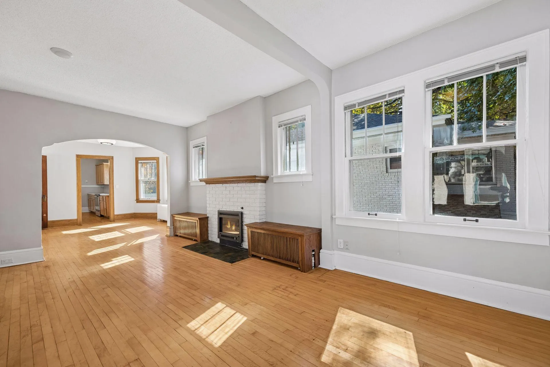 Photo 6 of 629 Kenwood Parkway