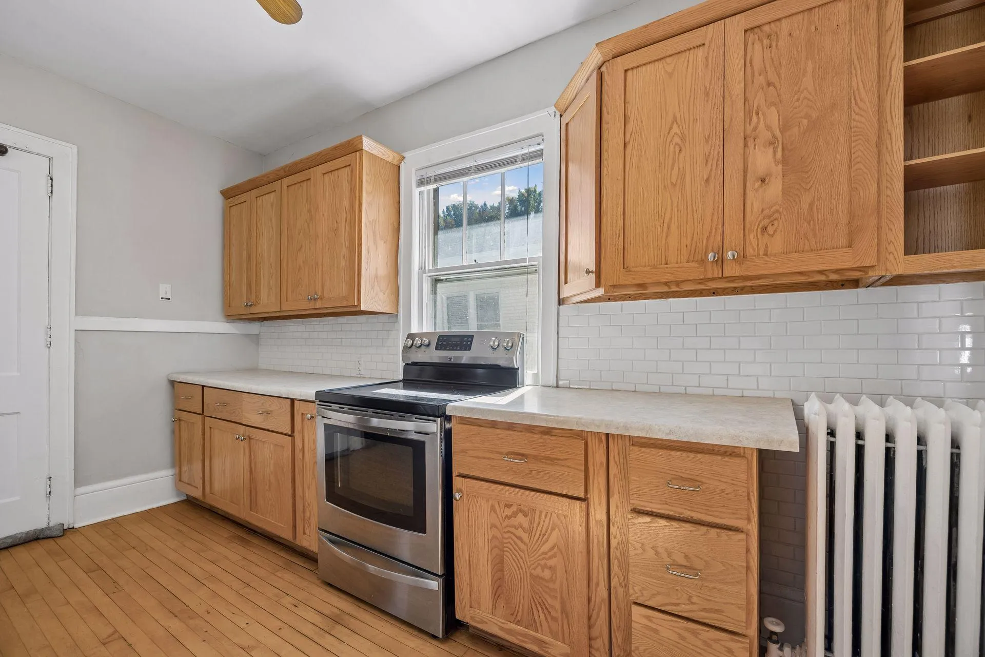 Photo 11 of 629 Kenwood Parkway