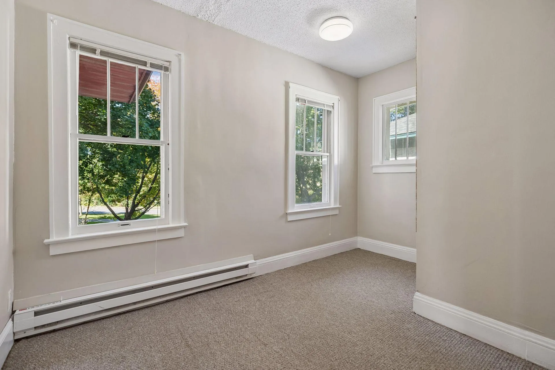 Photo 17 of 629 Kenwood Parkway