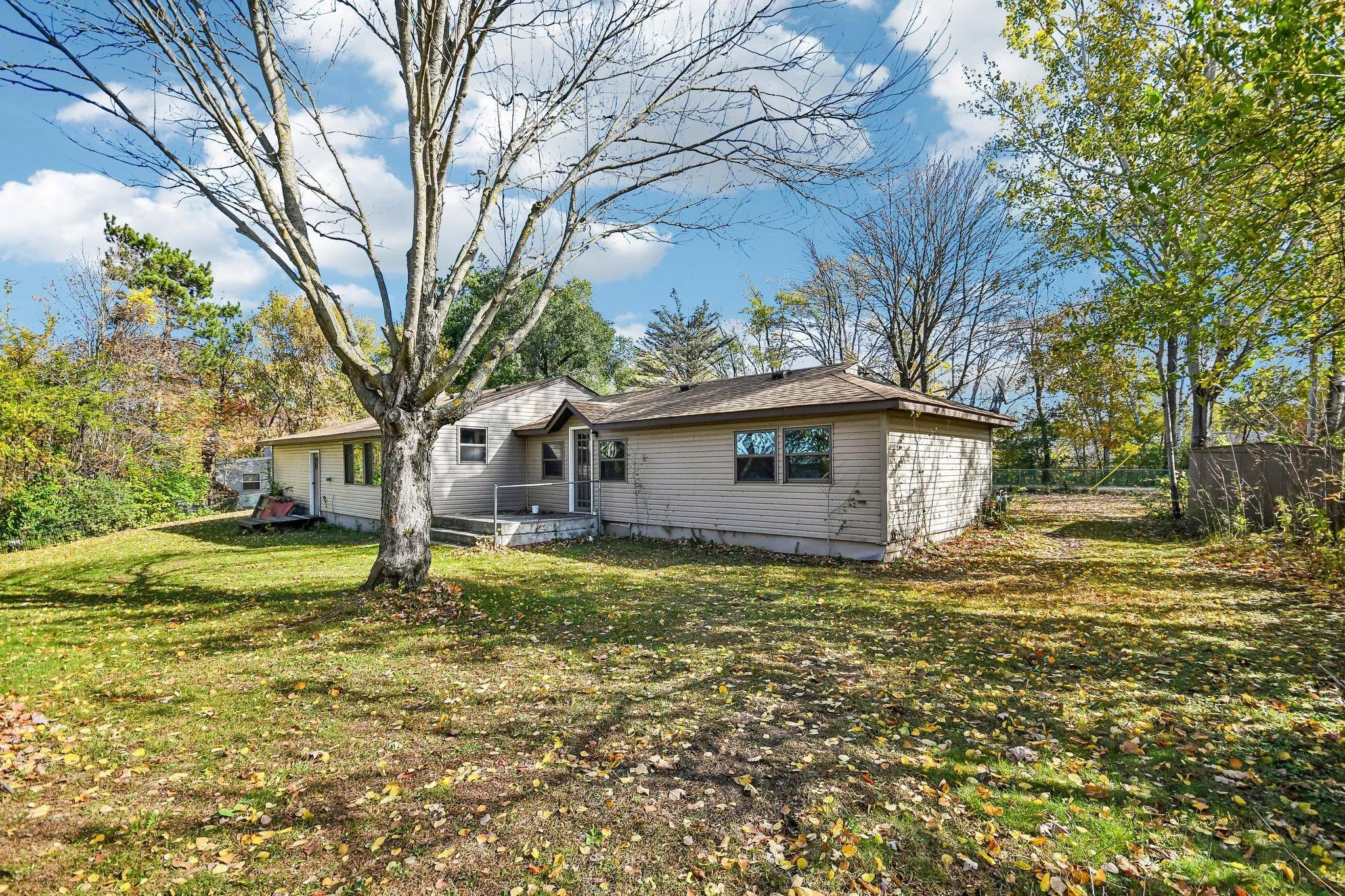 Photo 16 of 31552 London Ne Drive