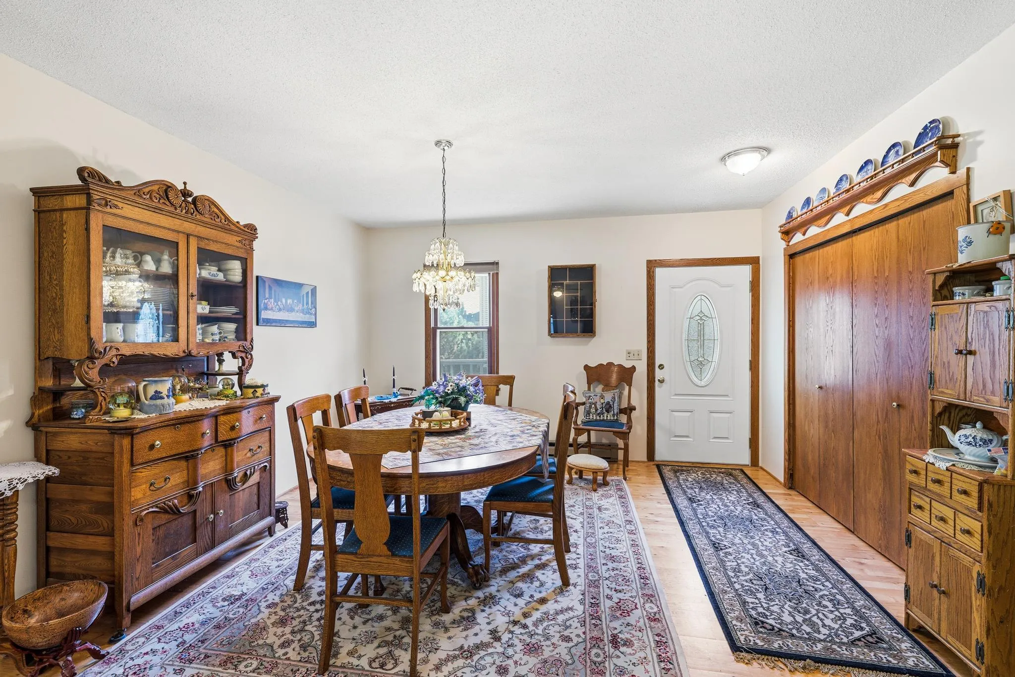 Photo 10 of 533 E Maple Street