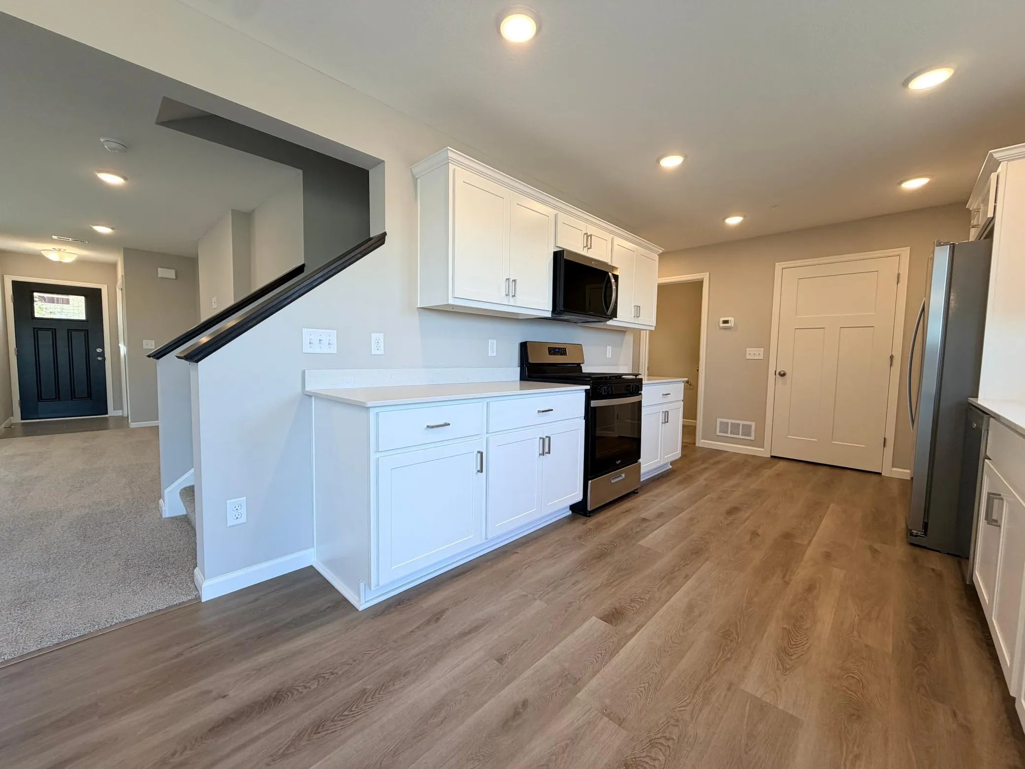 Photo 6 of 8824 Riverstone Ne Avenue