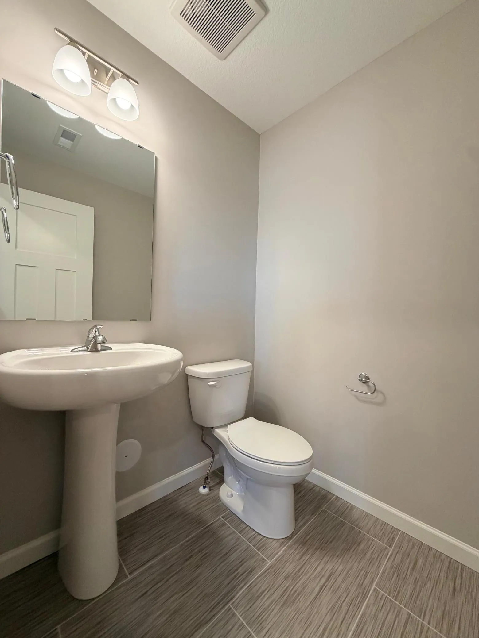 Photo 9 of 8824 Riverstone Ne Avenue