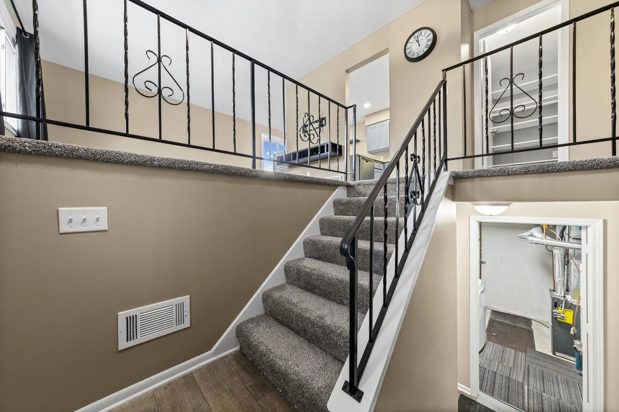 Photo 8 of 914 94th Ne Avenue