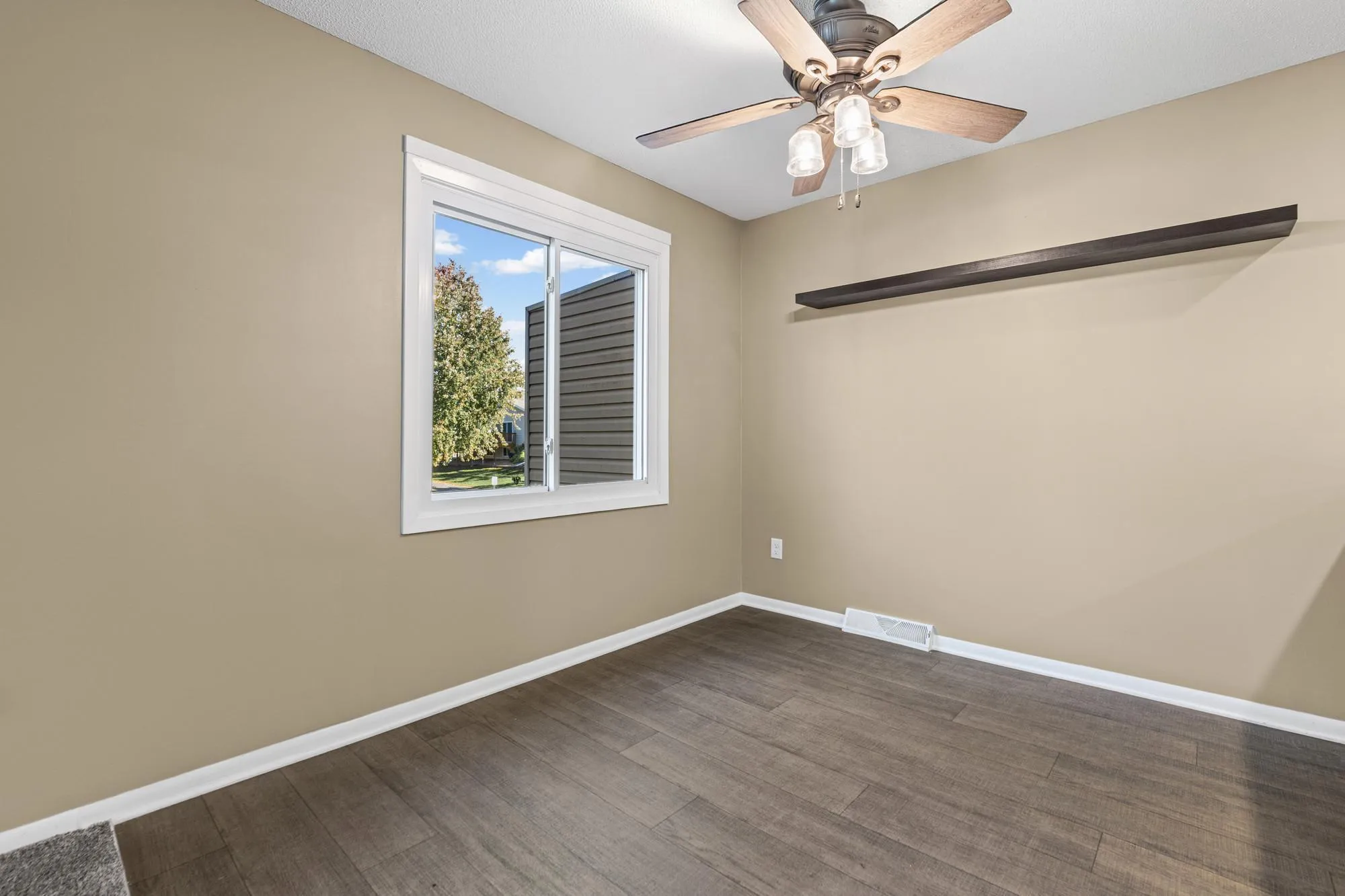Photo 15 of 914 94th Ne Avenue