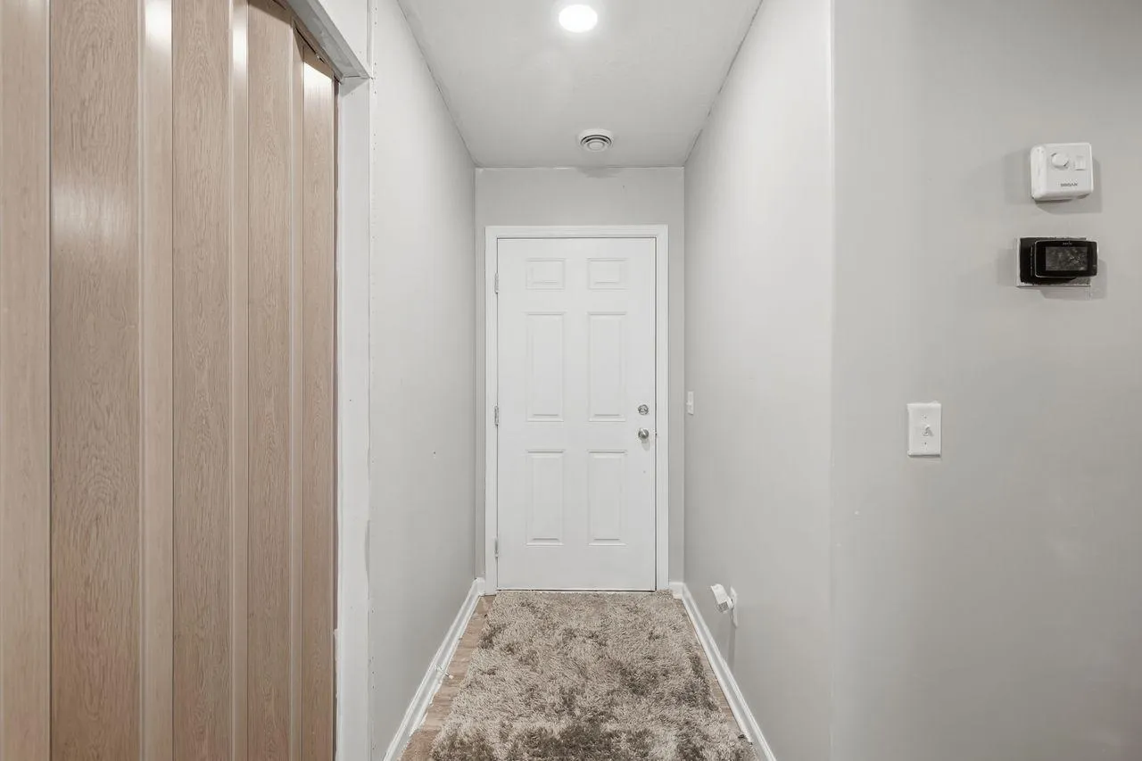 Photo 5 of 18971 Sanford Avenue