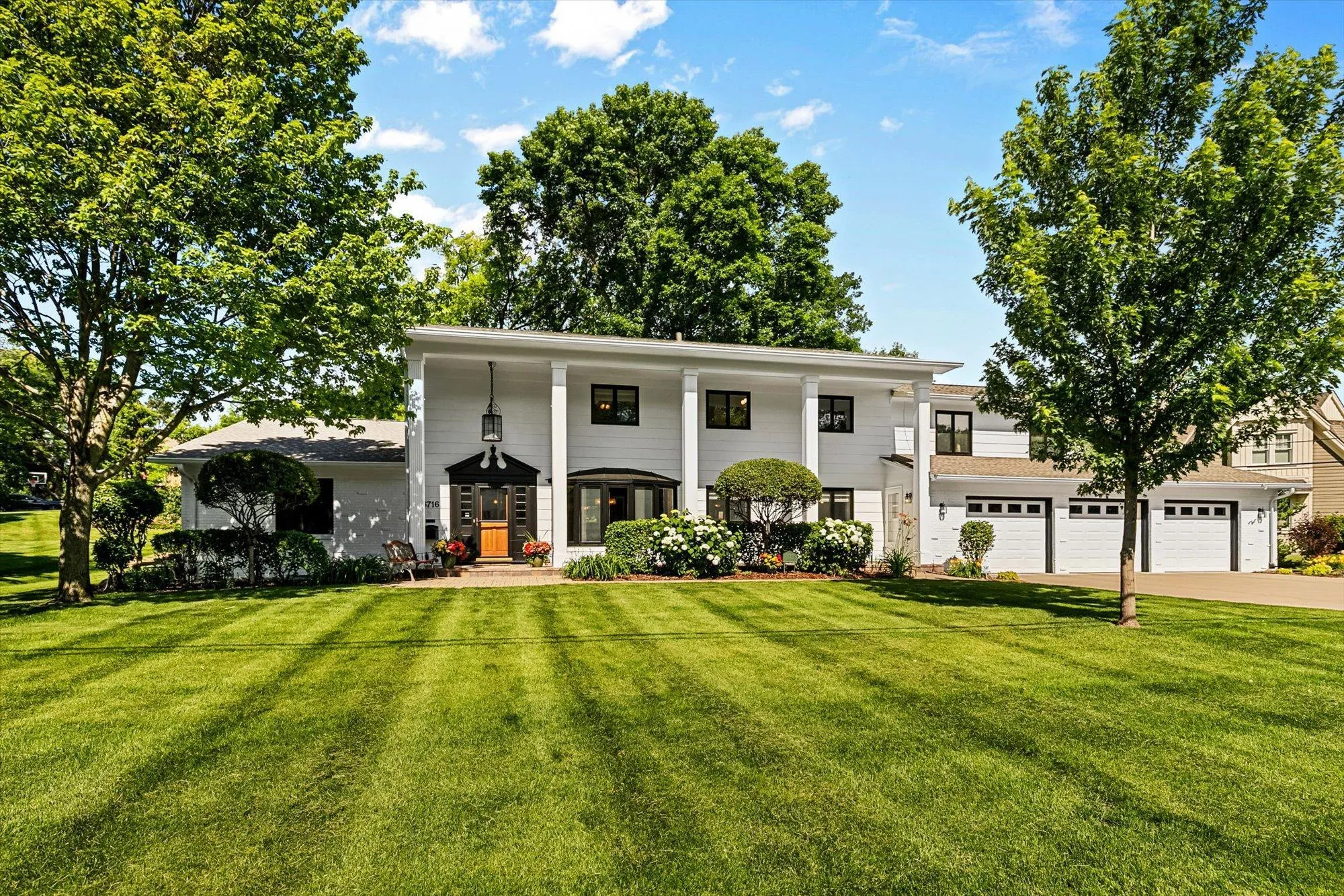 Photo 5 of 6716 W Shore Drive