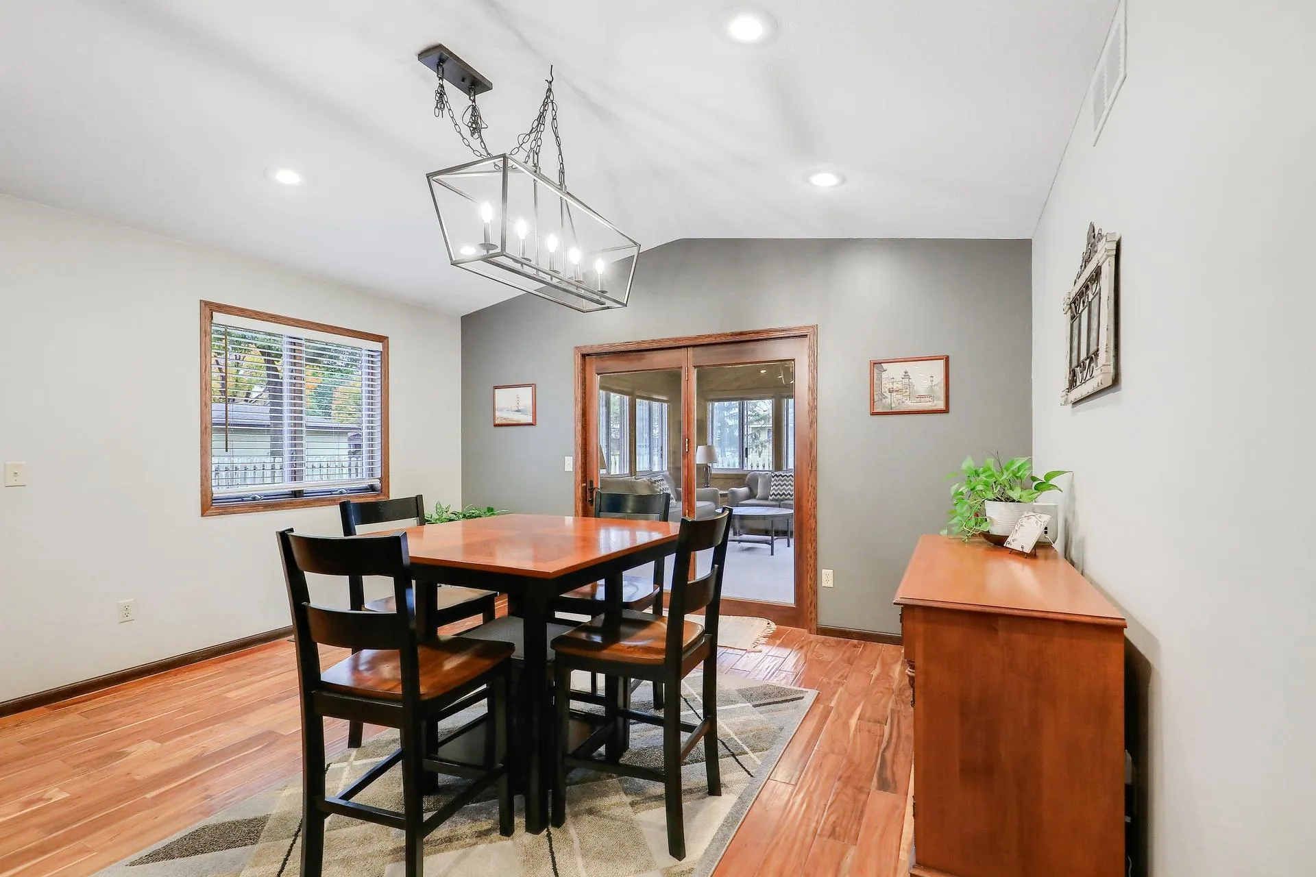Photo 23 of 624 Hennes Avenue