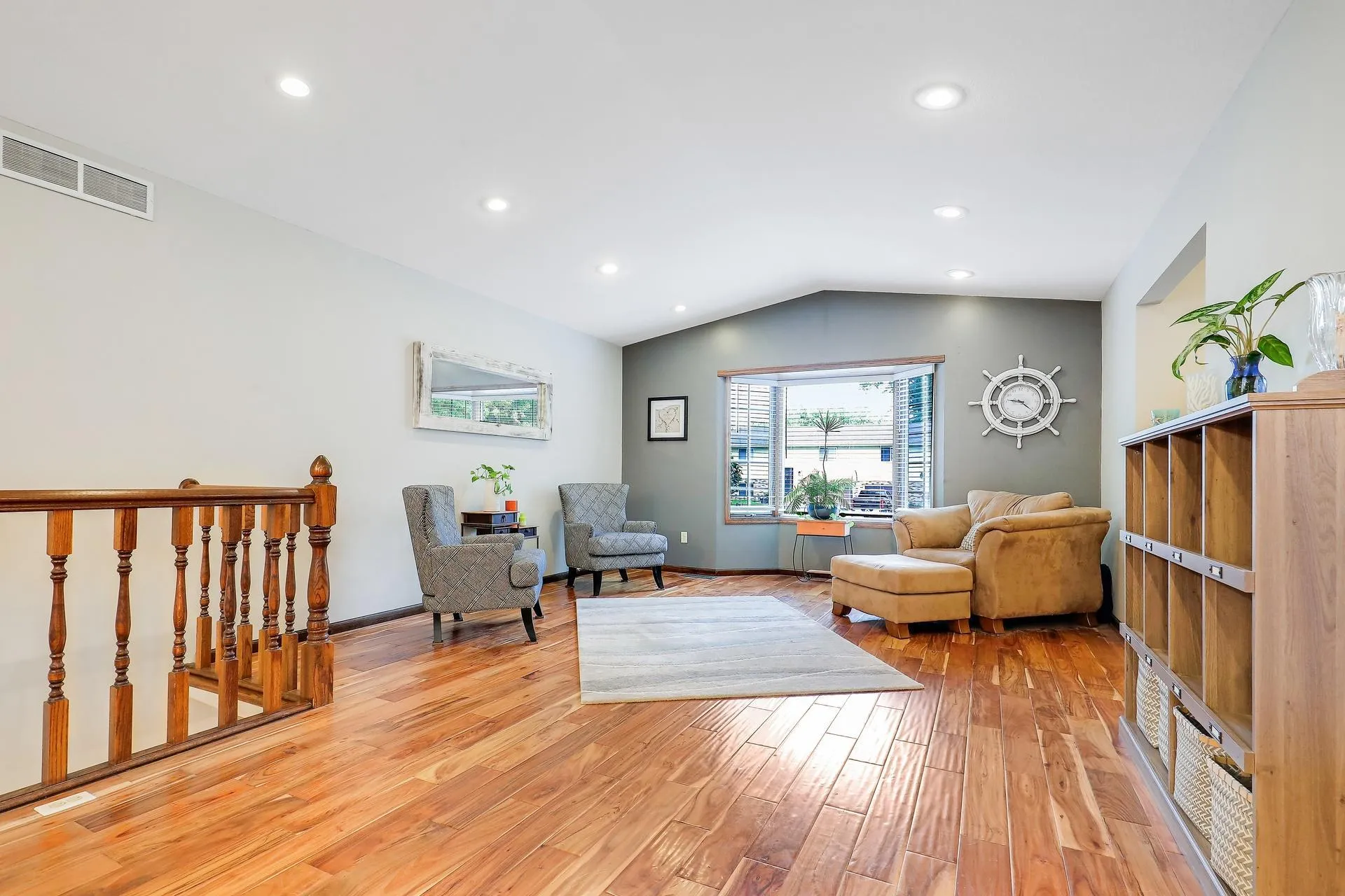 Photo 9 of 624 Hennes Avenue