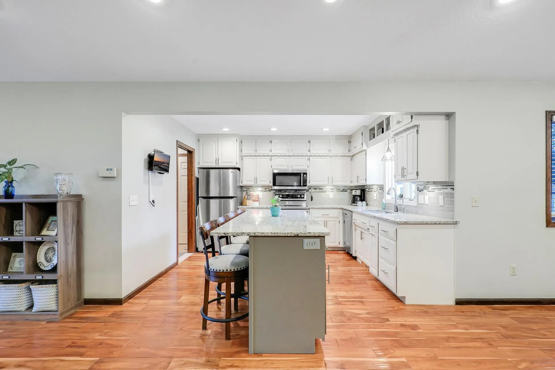 Photo 16 of 624 Hennes Avenue