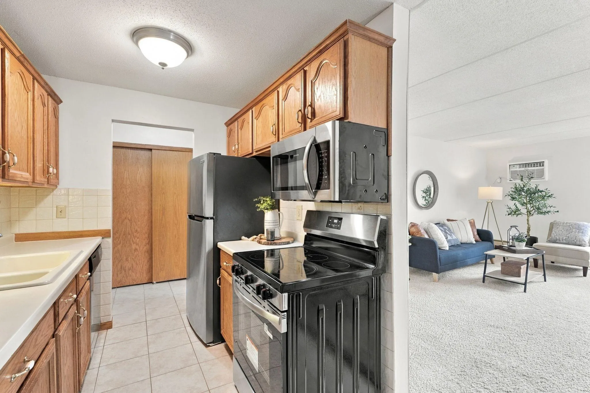 Photo 7 of 329 Geneva N Avenue Unit 307