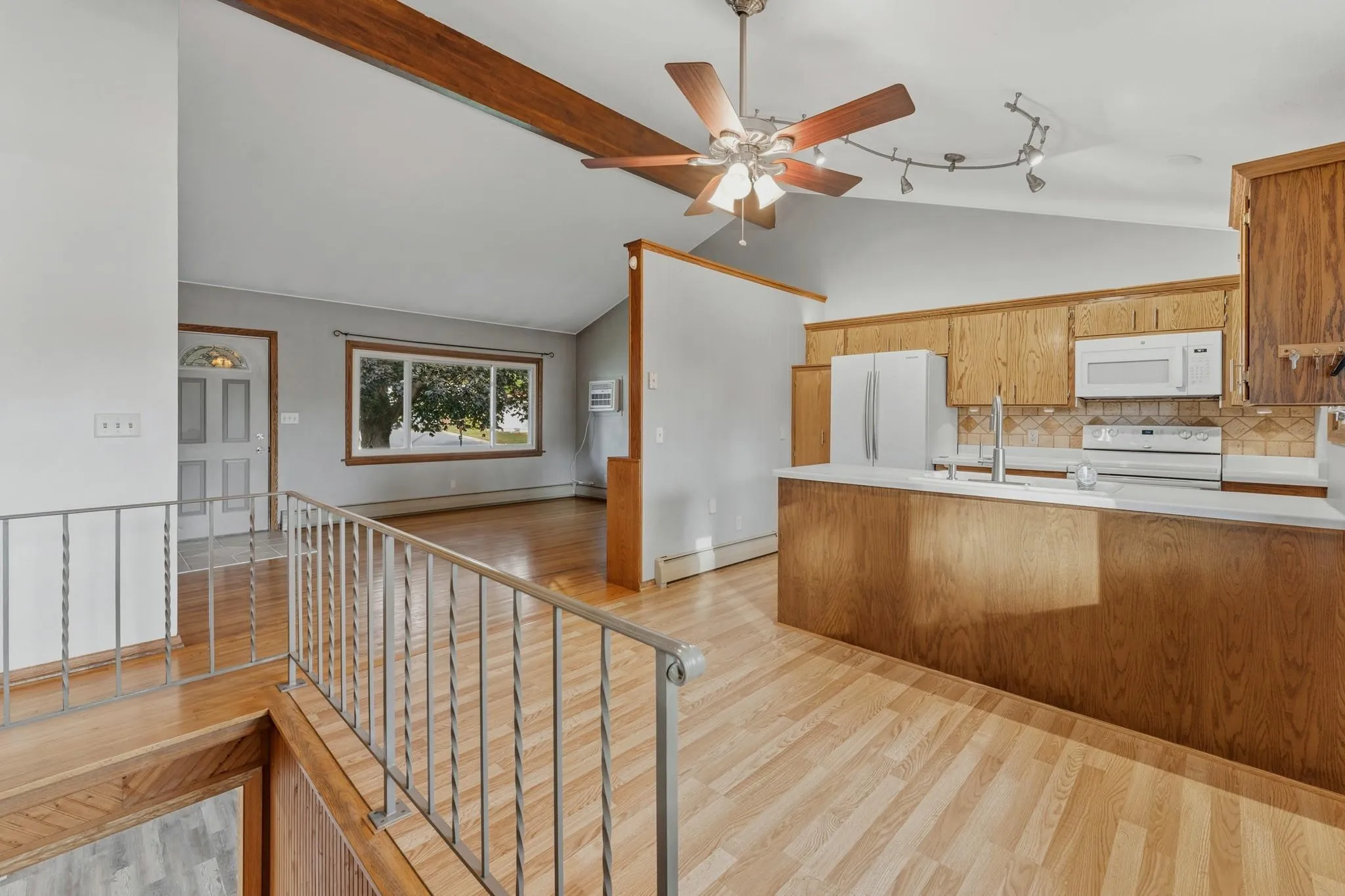 Photo 4 of 1403 8th S Avenue