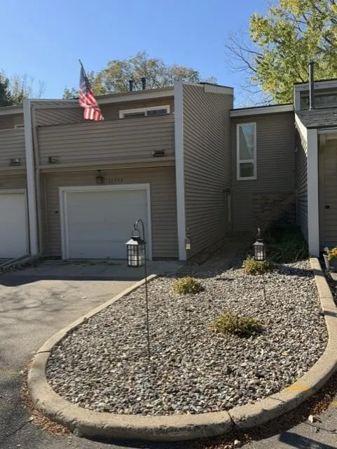 Photo 2 of 13799 Heywood Court