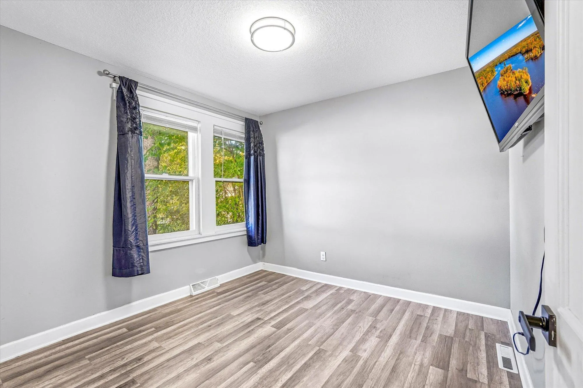 Photo 13 of 1812 9th Street