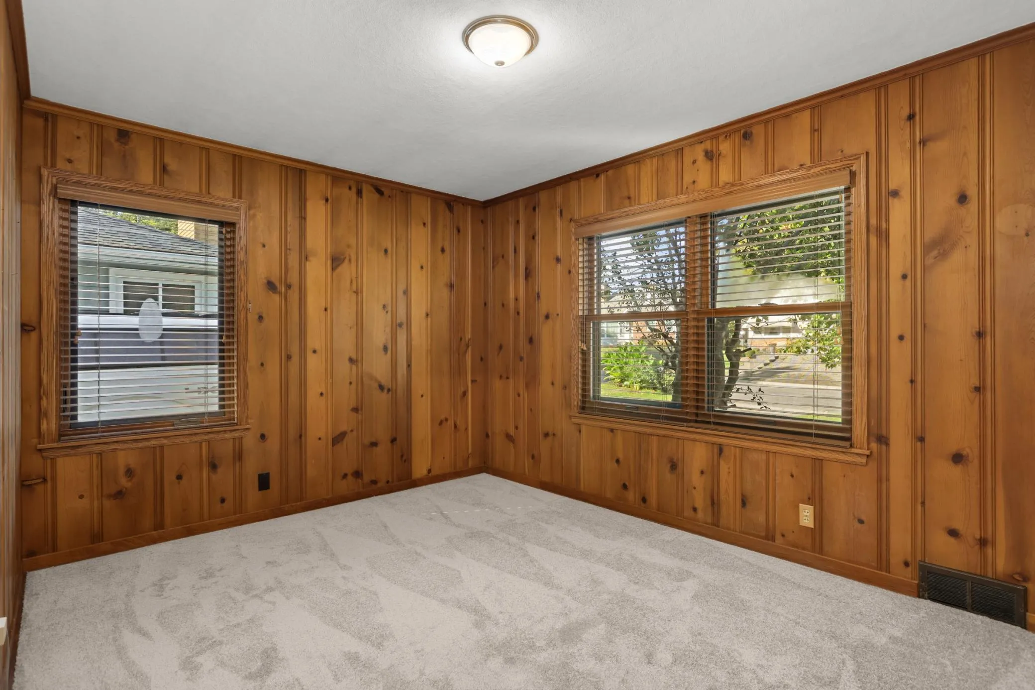 Photo 11 of 1208 Hoyt E Avenue