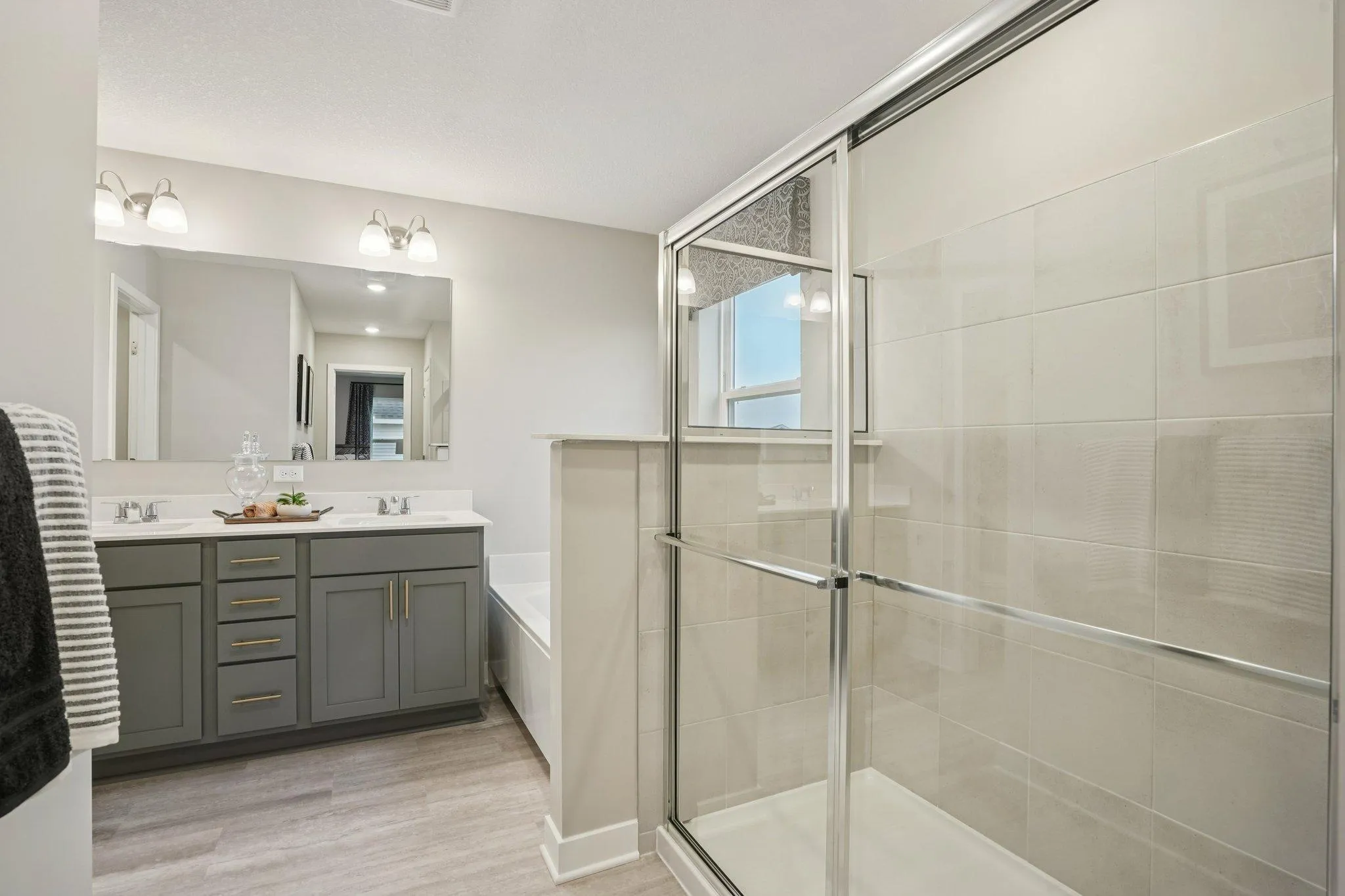 Photo 10 of 9799 47th Bay Ne