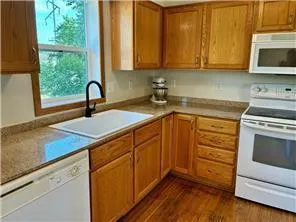 Photo 4 of 1283 Creekside Drive