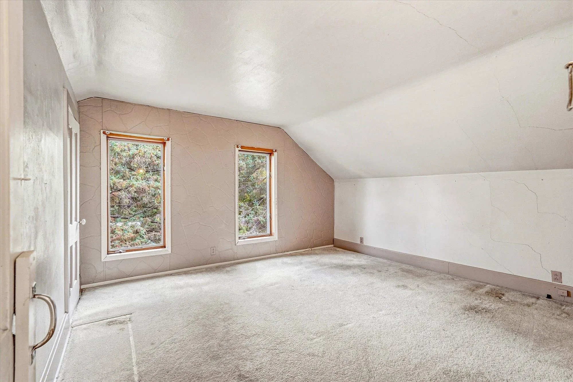 Photo 31 of 216 Harriet N Street