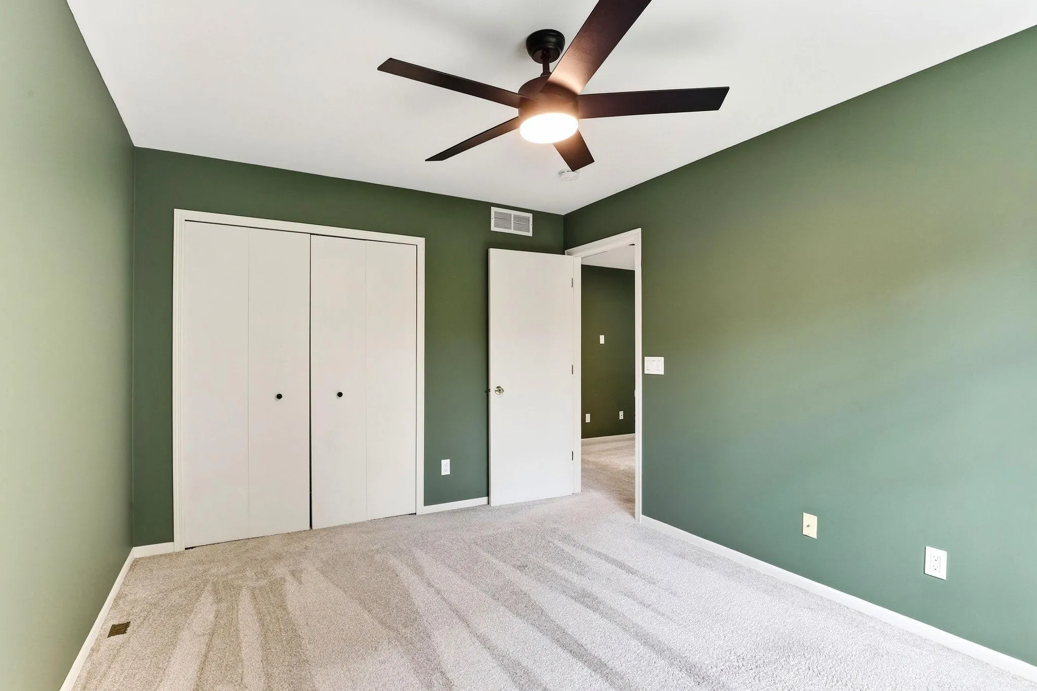 Photo 25 of 14175 Plymouth Avenue Unit 142