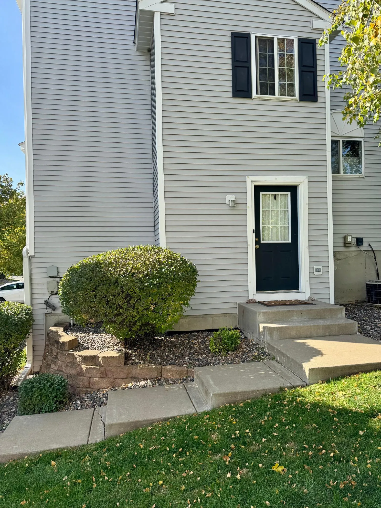 Photo 3 of 16128 71st Ne Lane