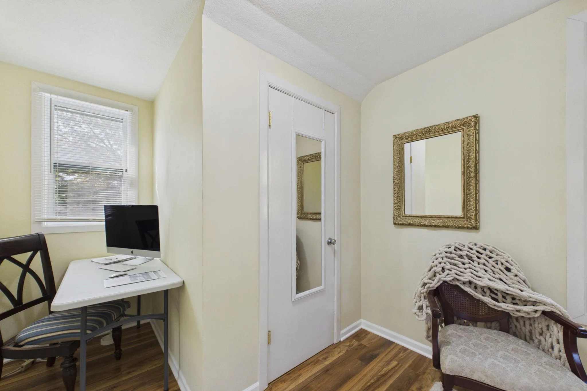 Photo 21 of 3501 N Queen N Avenue