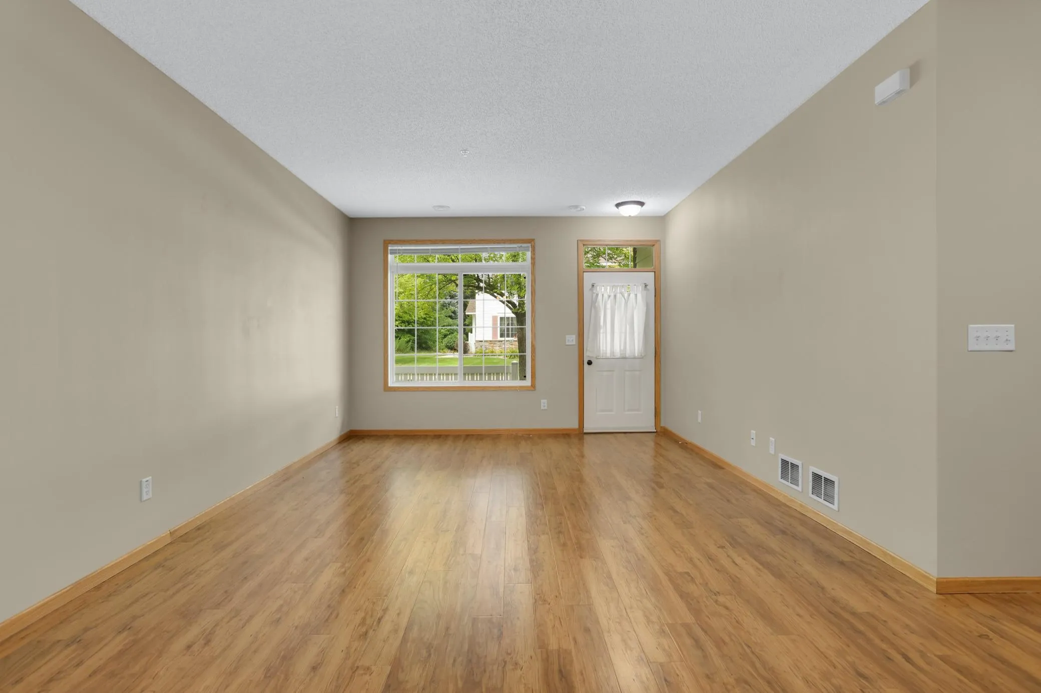 Photo 3 of 4703 Blaine Avenue