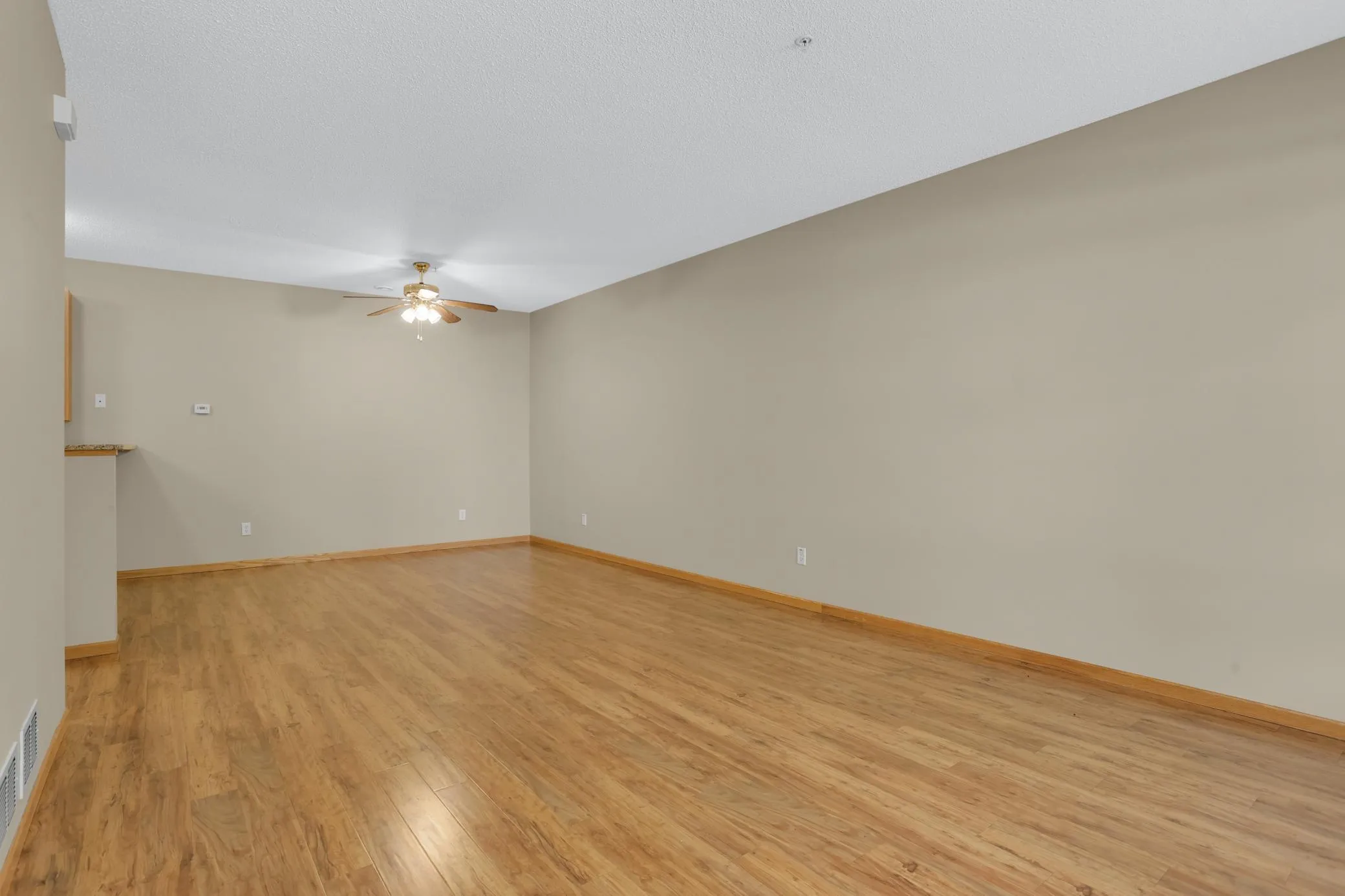 Photo 10 of 4703 Blaine Avenue