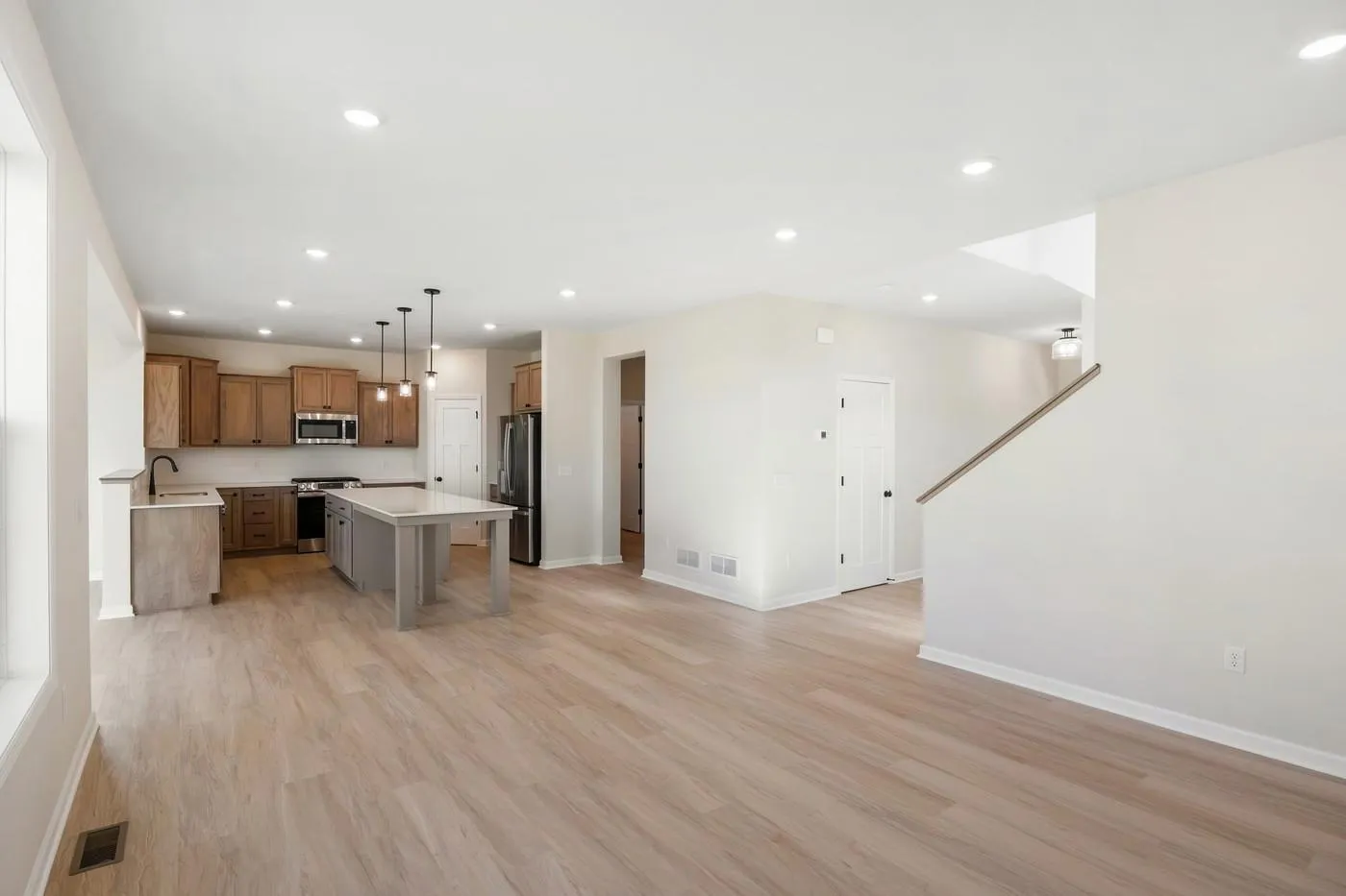 Photo 5 of 1185 Oakwood S Lane