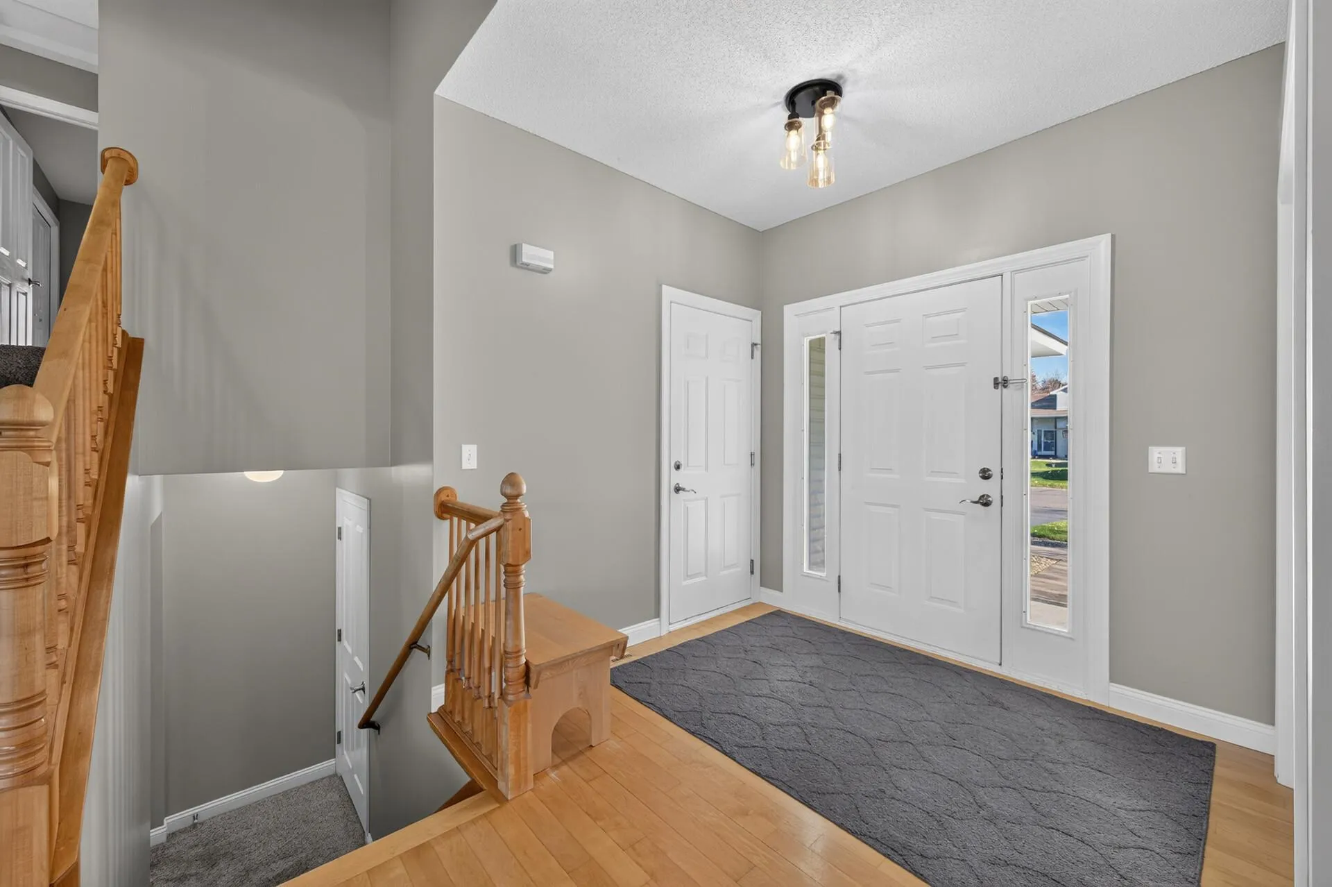 Photo 4 of 15456 Eagle Nw Street