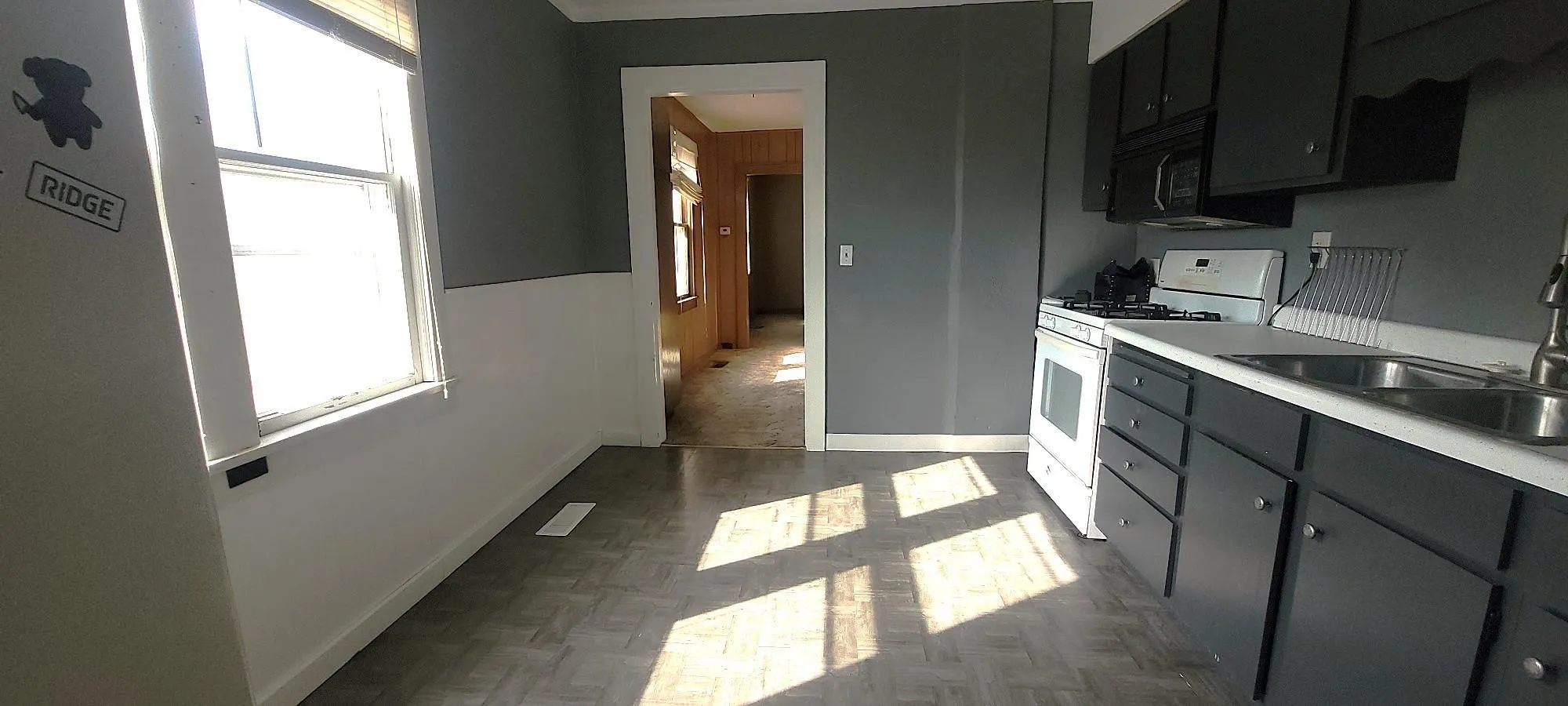 Photo 11 of 2819 Grand Ne Street