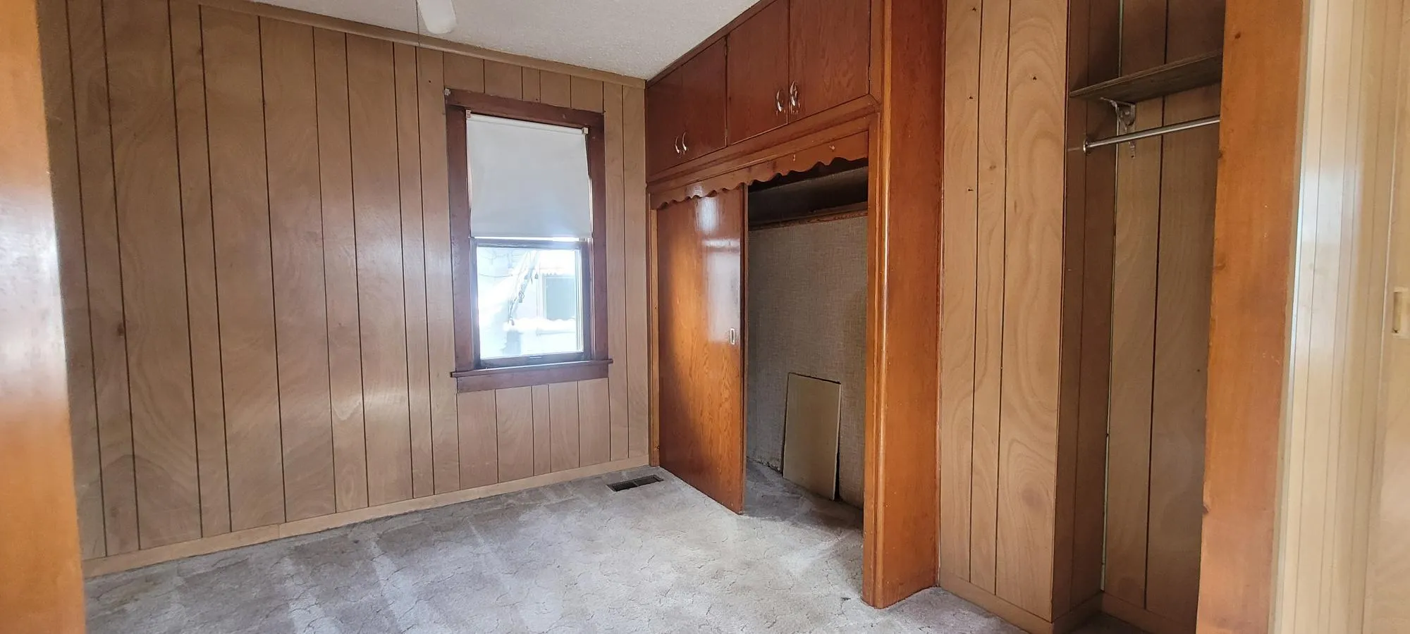 Photo 6 of 2819 Grand Ne Street
